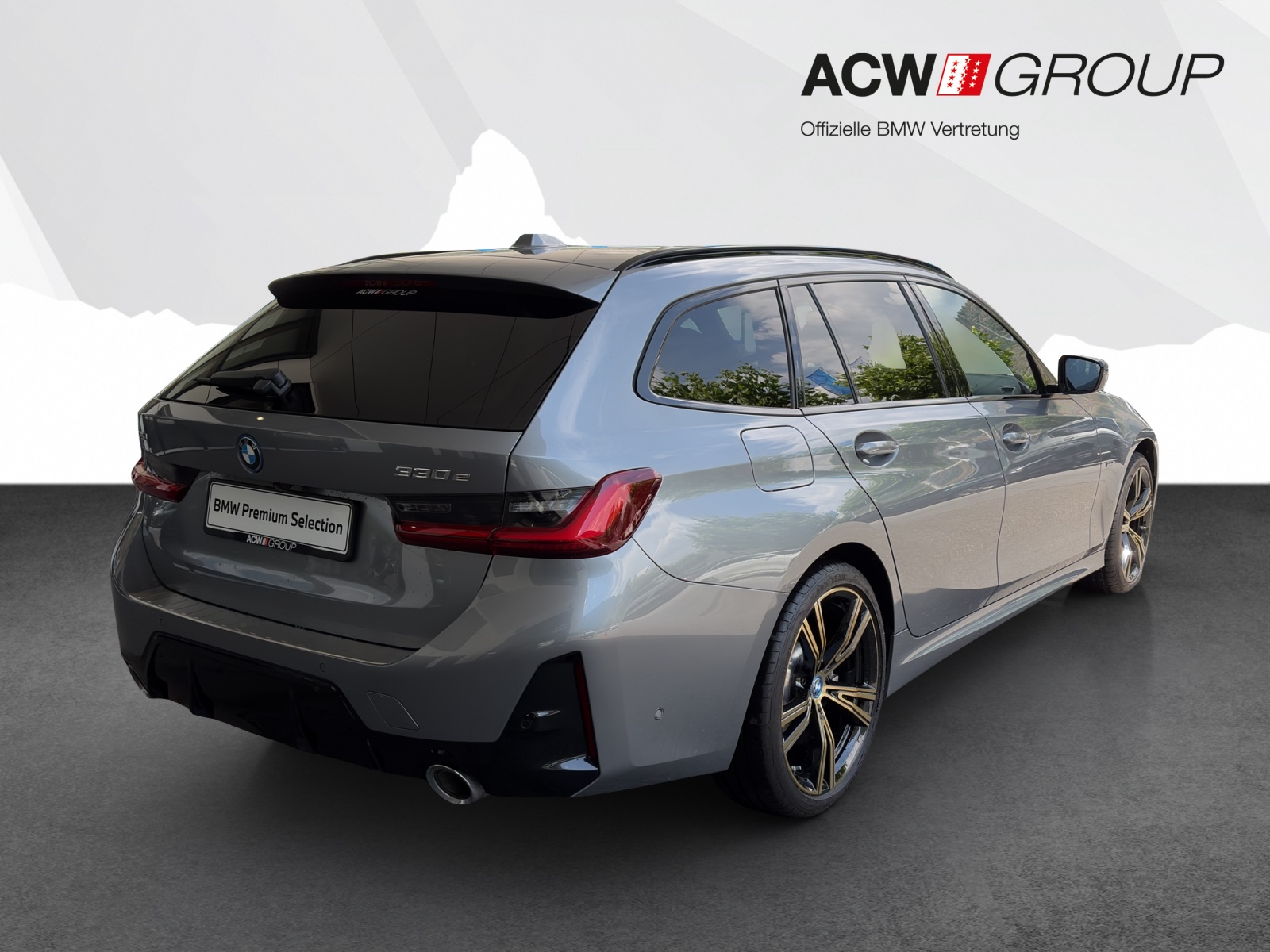 BMW 330e xDrive Touring-image-4