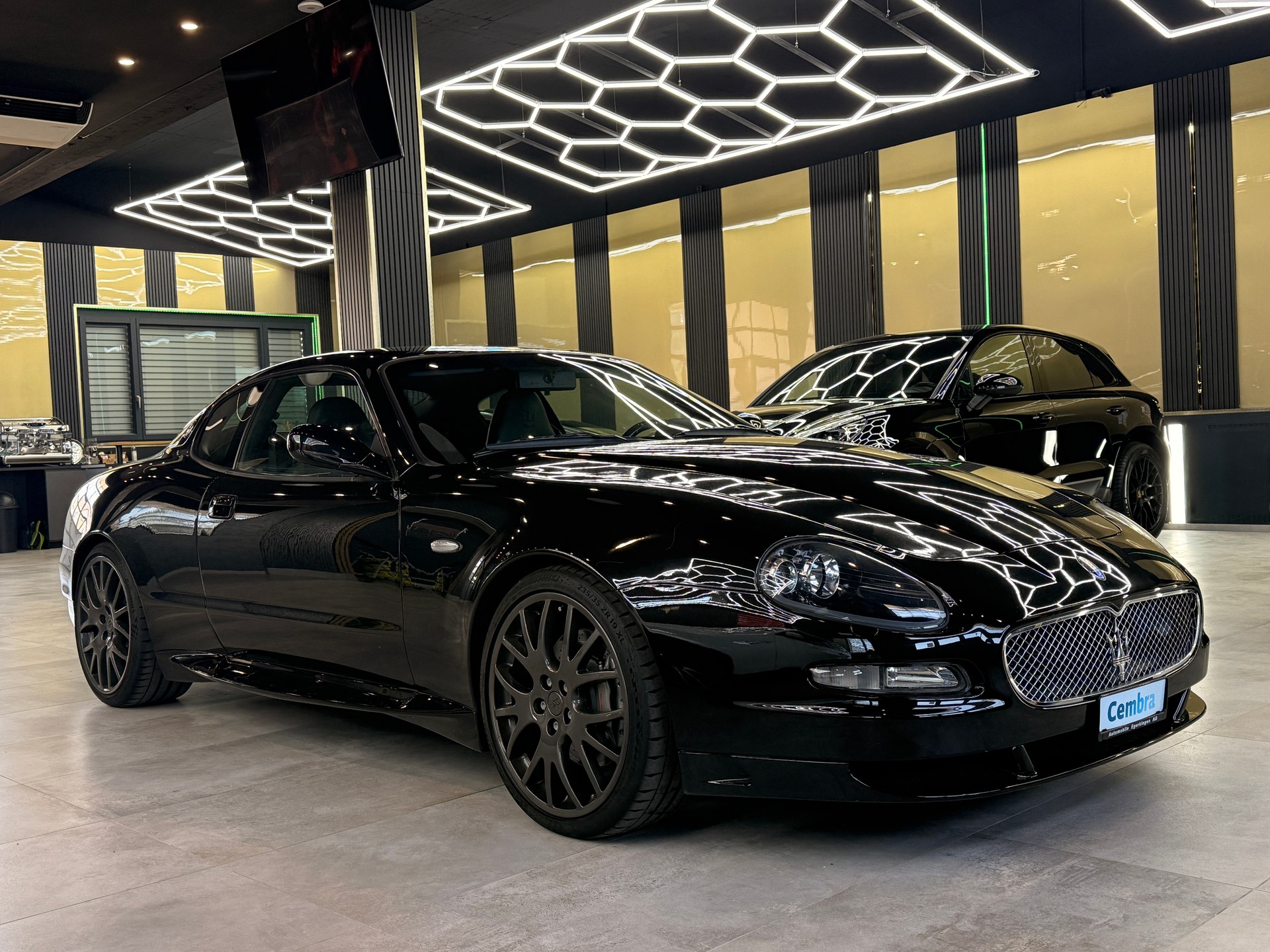 MASERATI Coupé GranSport-showroom-element-2
