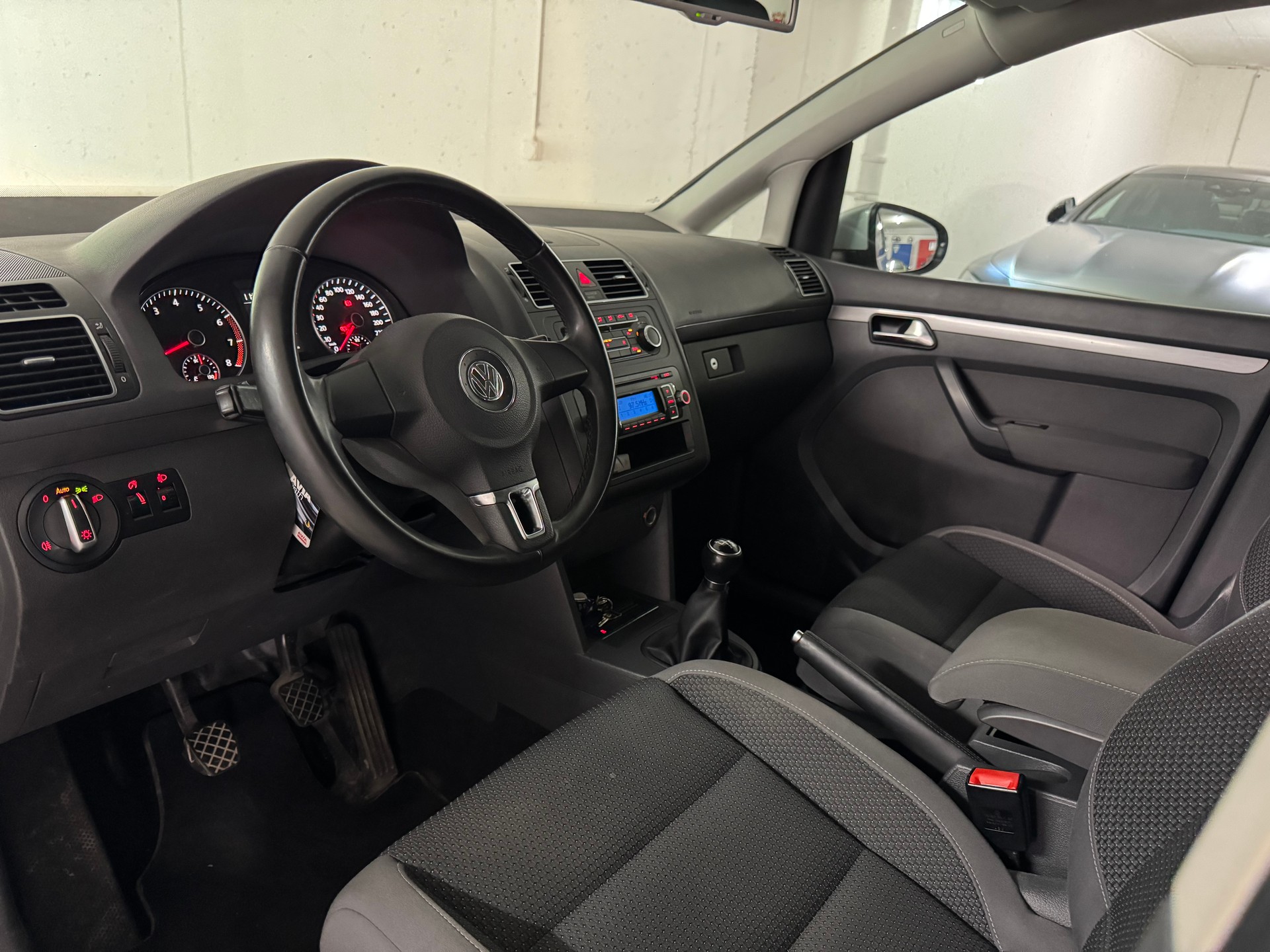 VW Touran 1.4 TSI Comfortline 7-Platz-image-8