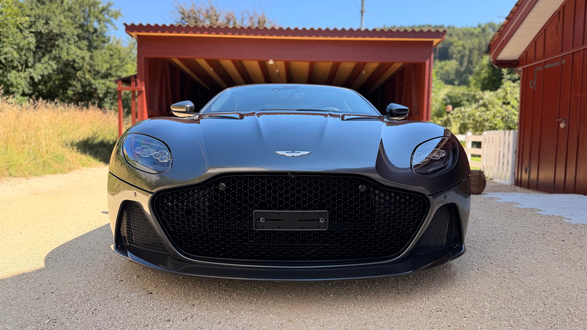 ASTON MARTIN 5.2 V12 Bi-Turbo-image-1