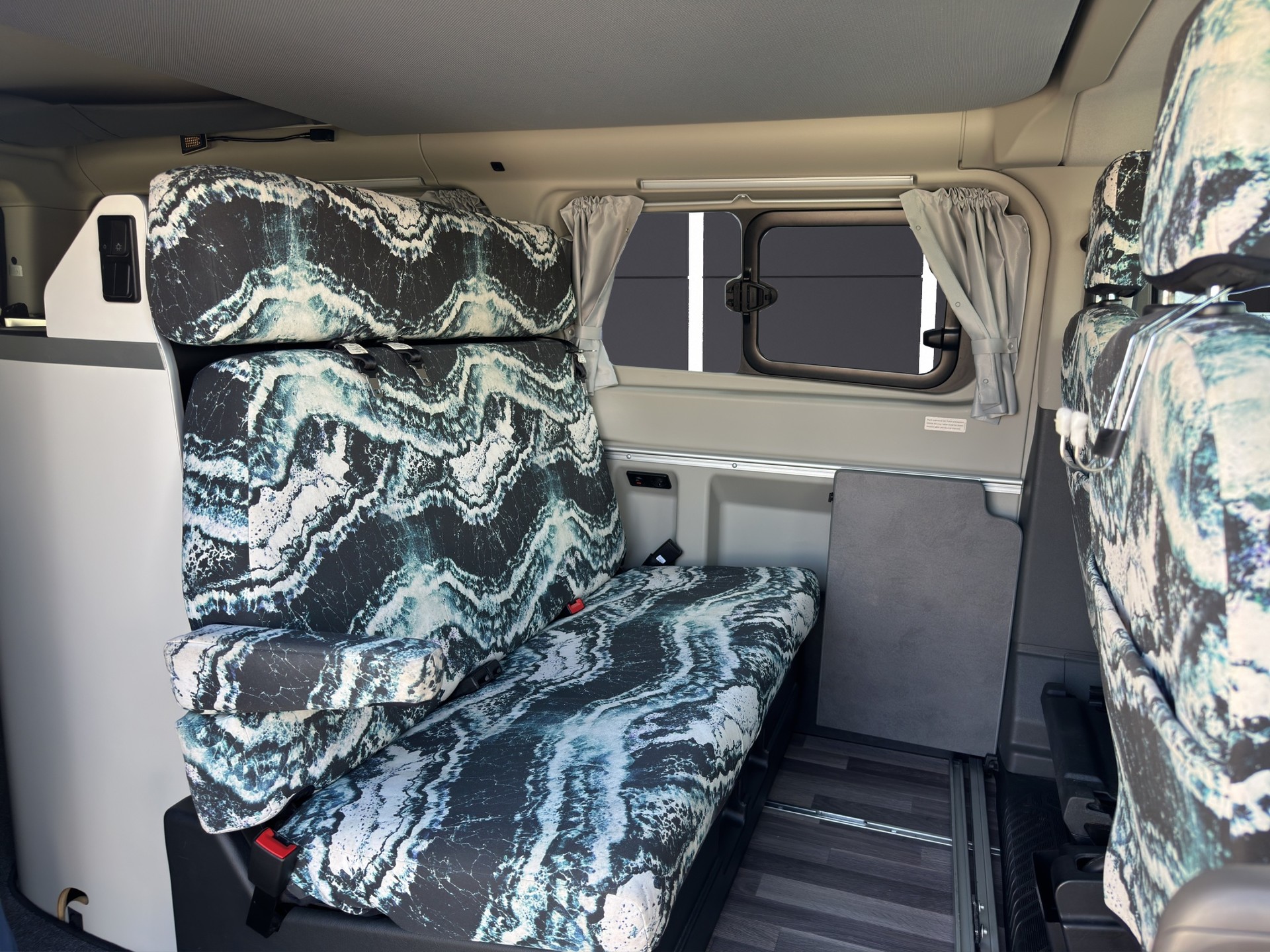 FORD Transit Custom Plus 340 L2H1 Camper NUGGET-image-26
