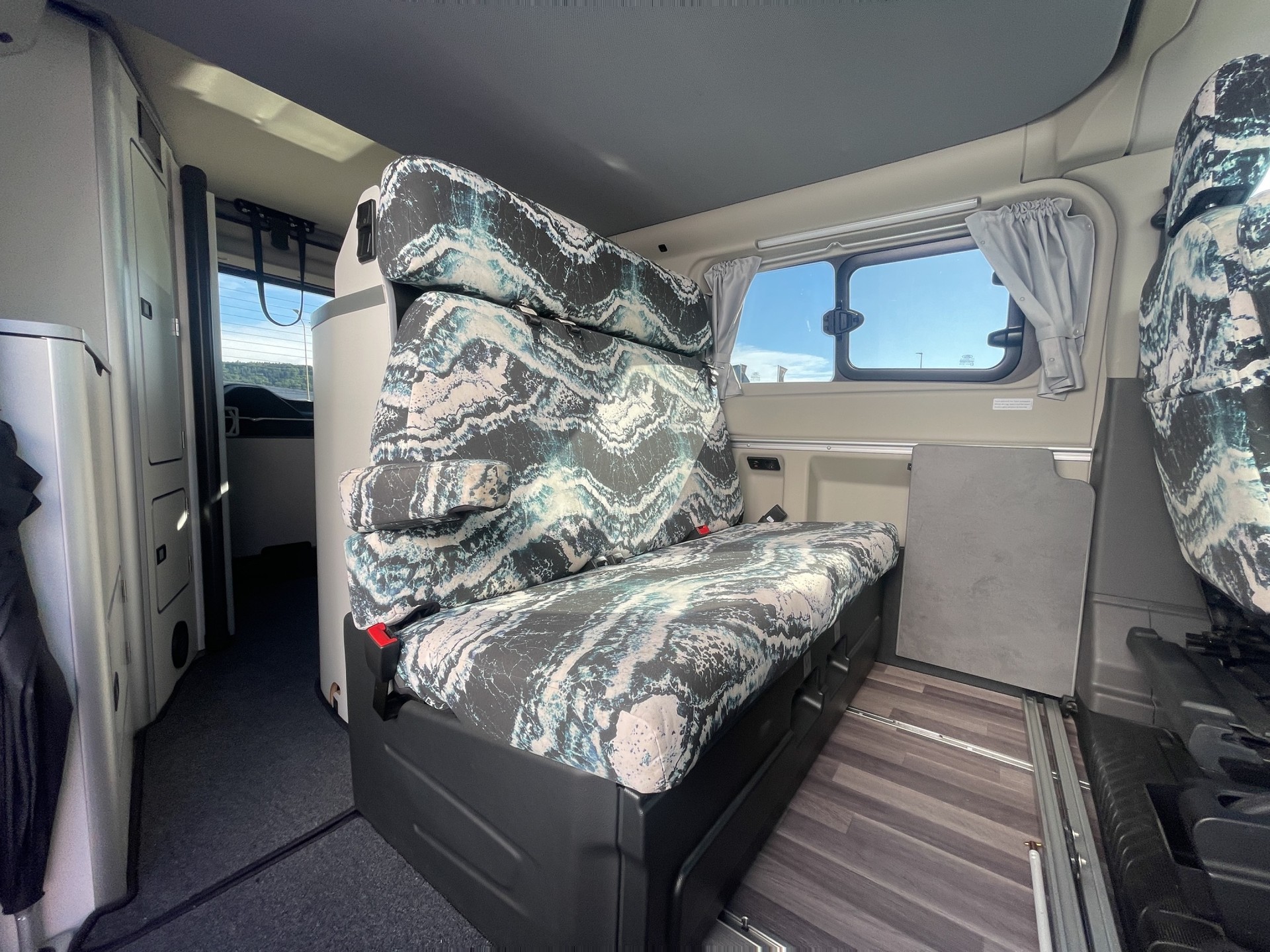FORD Transit Custom Plus 340 L2H1 Camper NUGGET-image-60