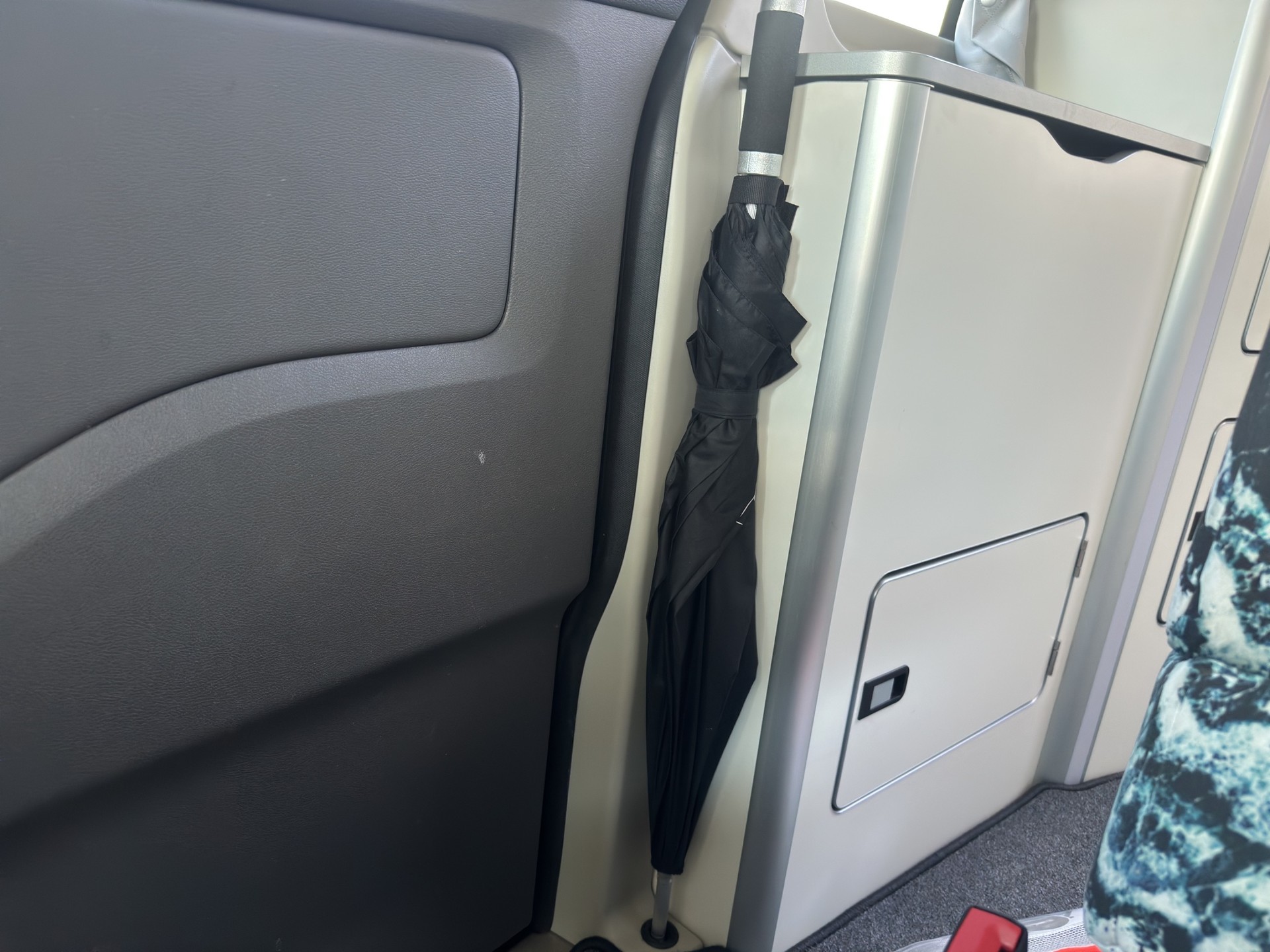 FORD Transit Custom Plus 340 L2H1 Camper NUGGET-image-40