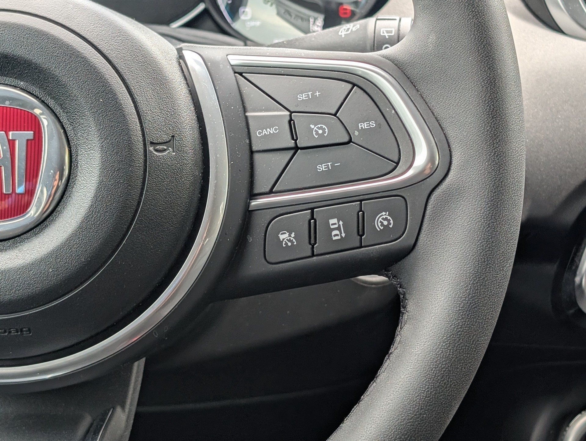 FIAT 500X 1.5 Hybrid Swiss Edition DCT-image-15