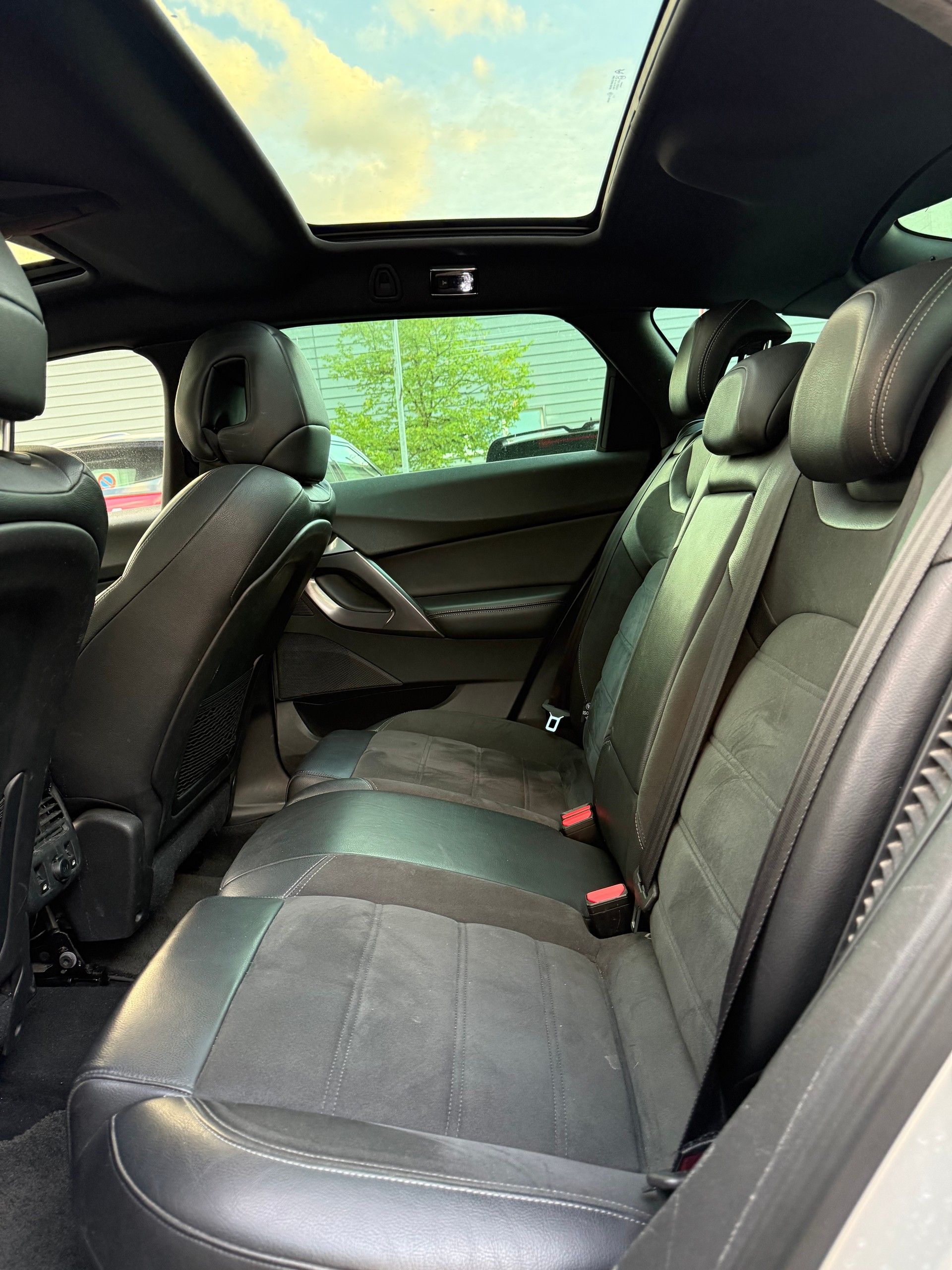 DS AUTOMOBILES DS5 HYbrid4 200 Sport Chic EGS6-image-4