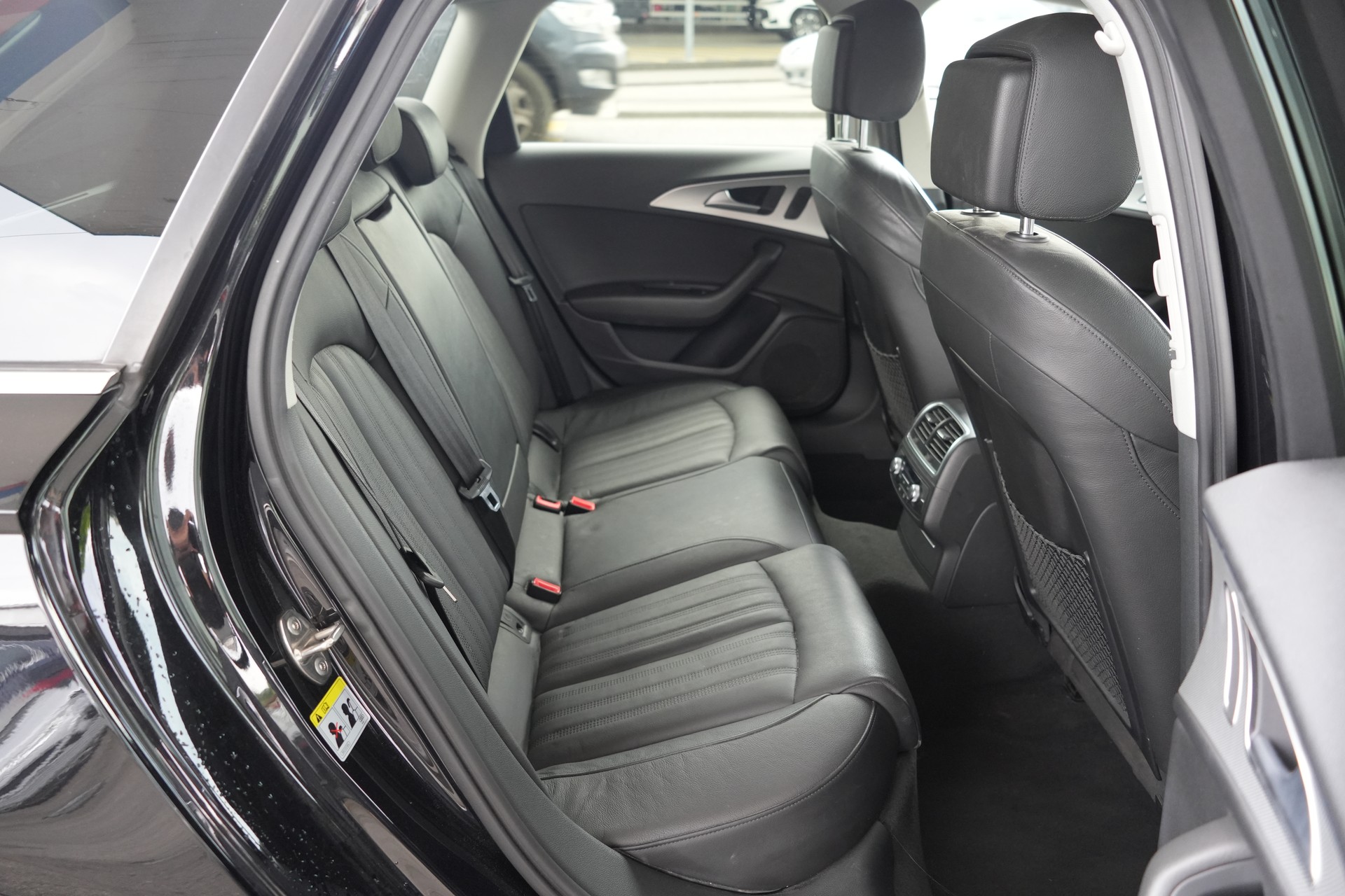 AUDI A6 Avant 3.0 TDI V6 quattro S-tronic-image-10
