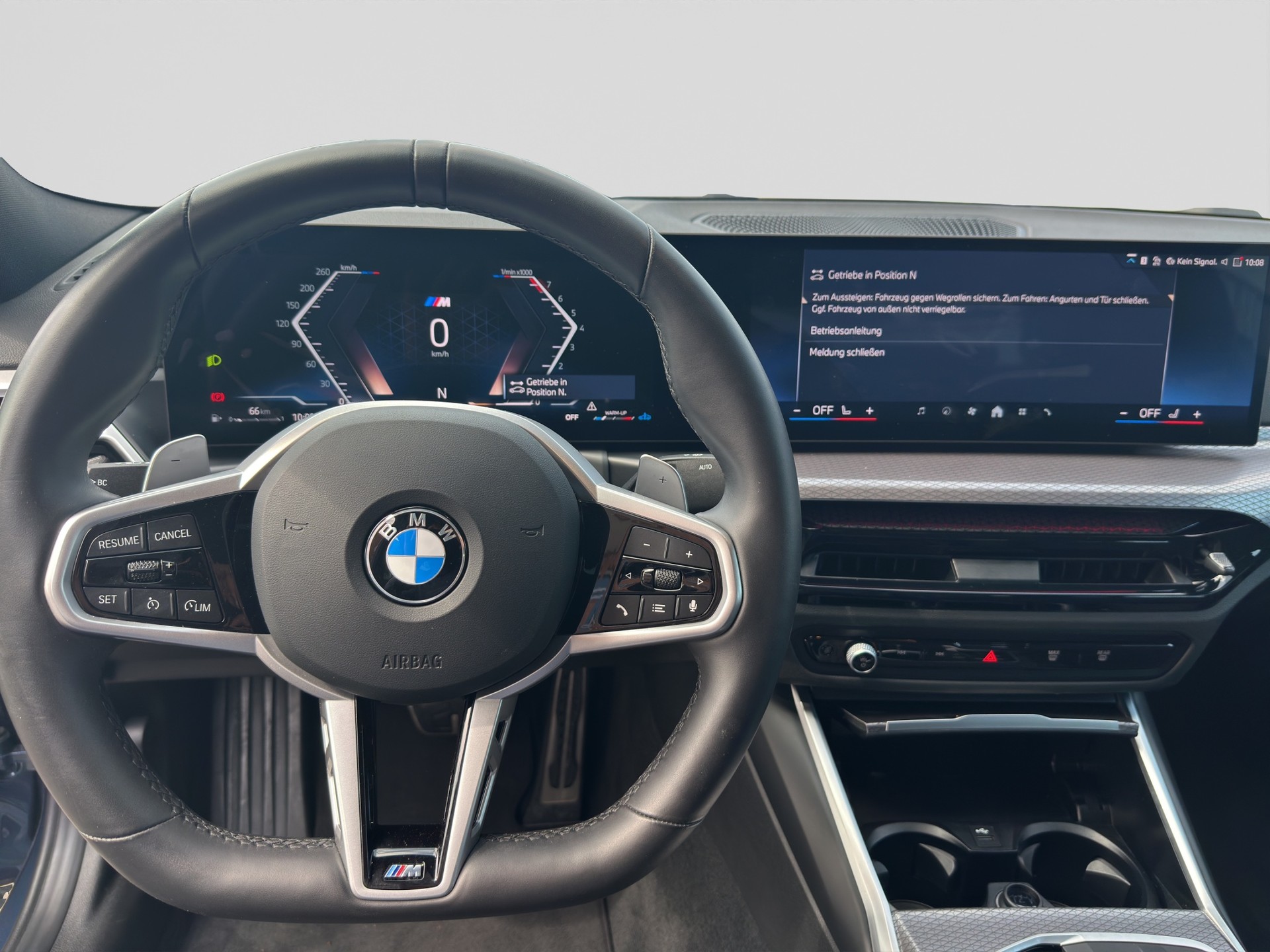BMW 320i M Sport Pro Steptronic-image-11