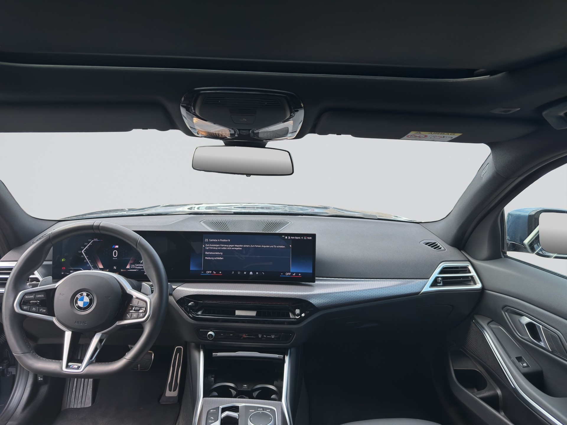 BMW 320i M Sport Pro Steptronic-image-15