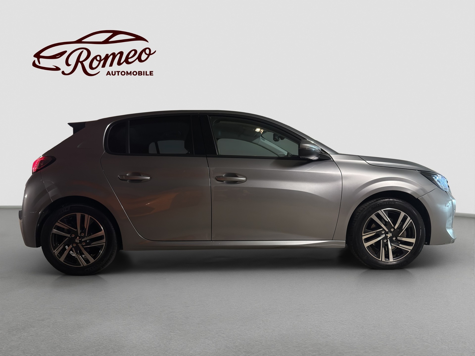 PEUGEOT 208 1.2 PureTech Allure Pack EAT8 ** Frisch ab MFK und Service **-image-2