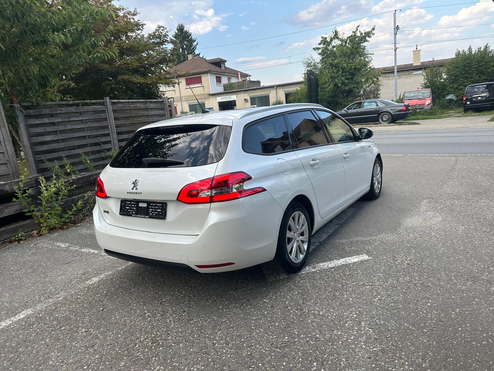 PEUGEOT 308 SW 1.2 THP Allure Automatic-showroom-element-2