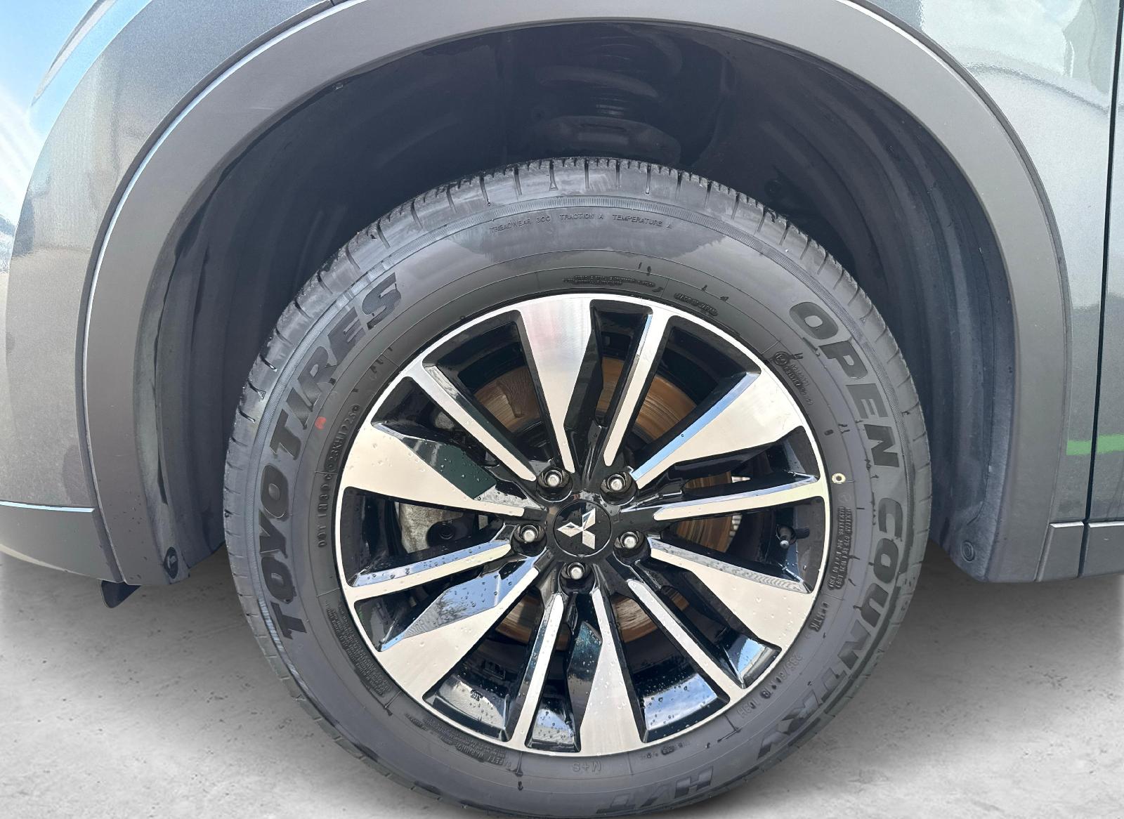MITSUBISHI Outlander 2.4 PHEV Invite 4x4-image-16