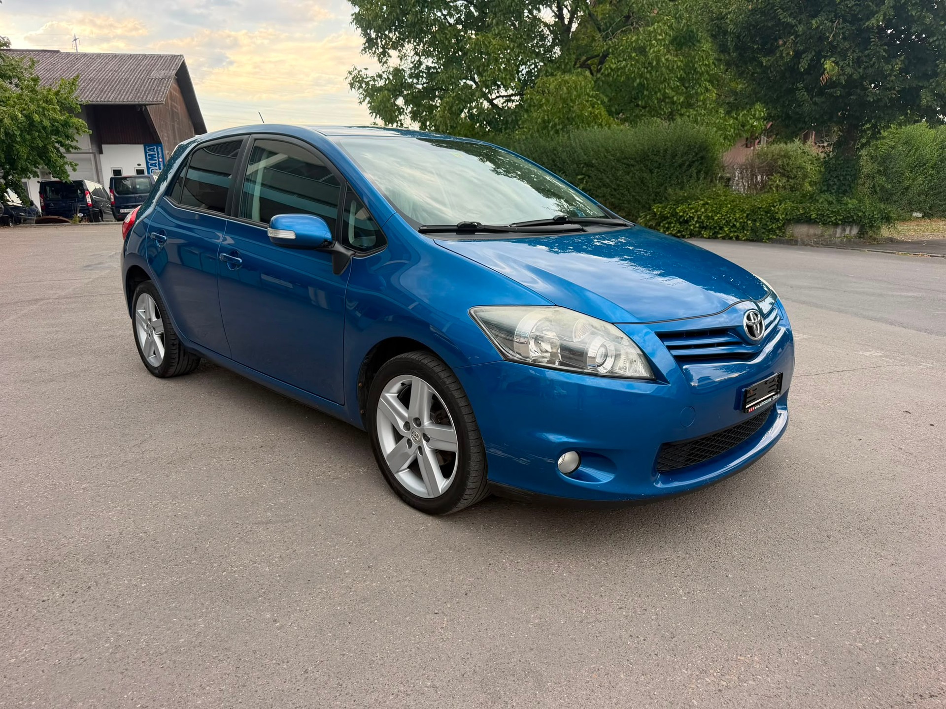 TOYOTA Auris 1.8 Linea Sol-showroom-element-3