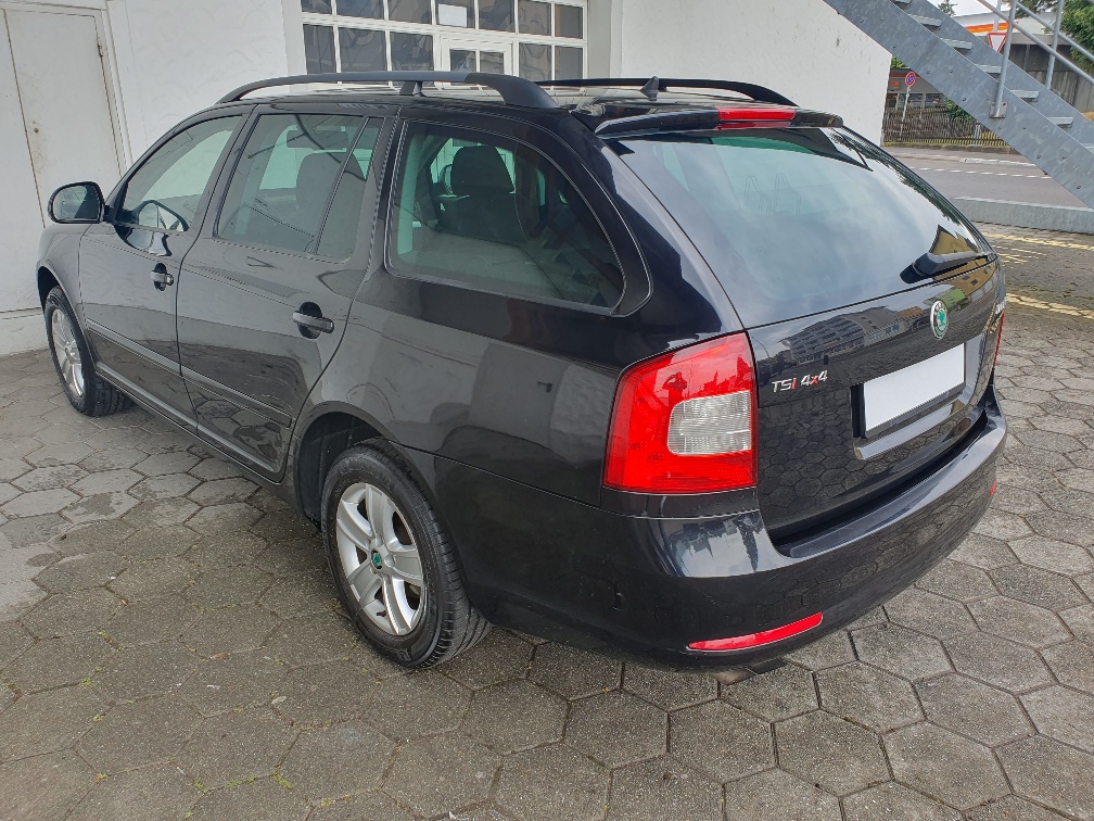SKODA Octavia Combi 1.8 TSI Arosa 4x4-showroom-element-2