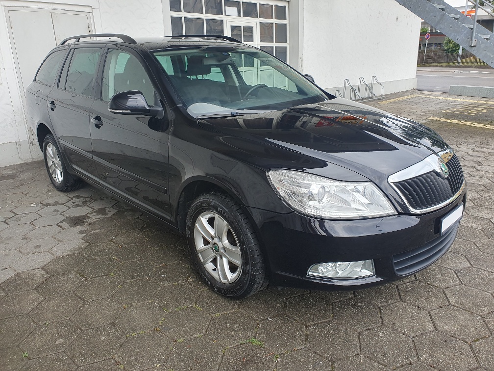 SKODA Octavia Combi 1.8 TSI Arosa 4x4-showroom-element-1
