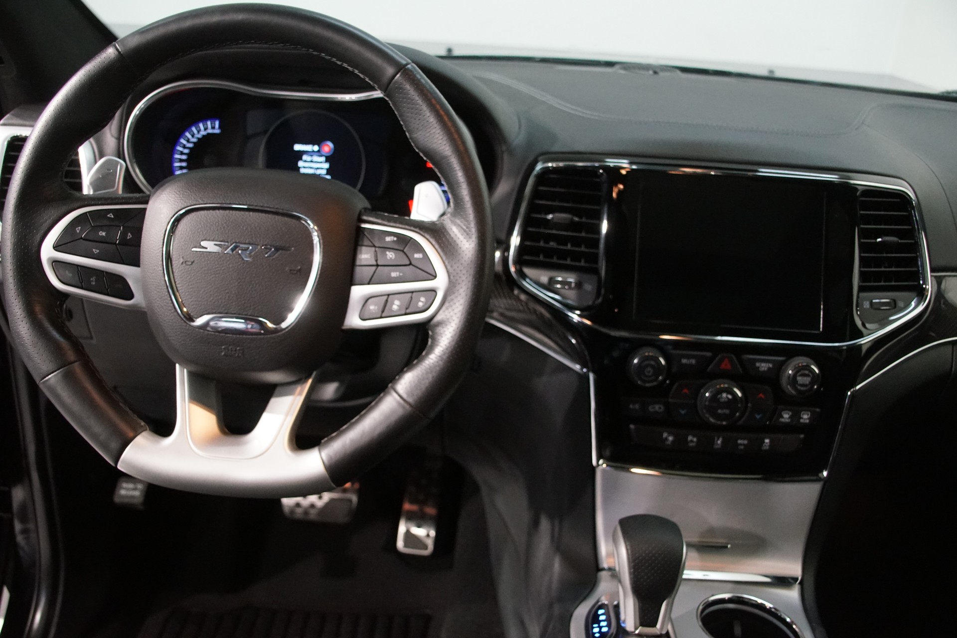 JEEP Grand Cherokee 6.4 V8 HEMI SRT8 Automatic-image-15