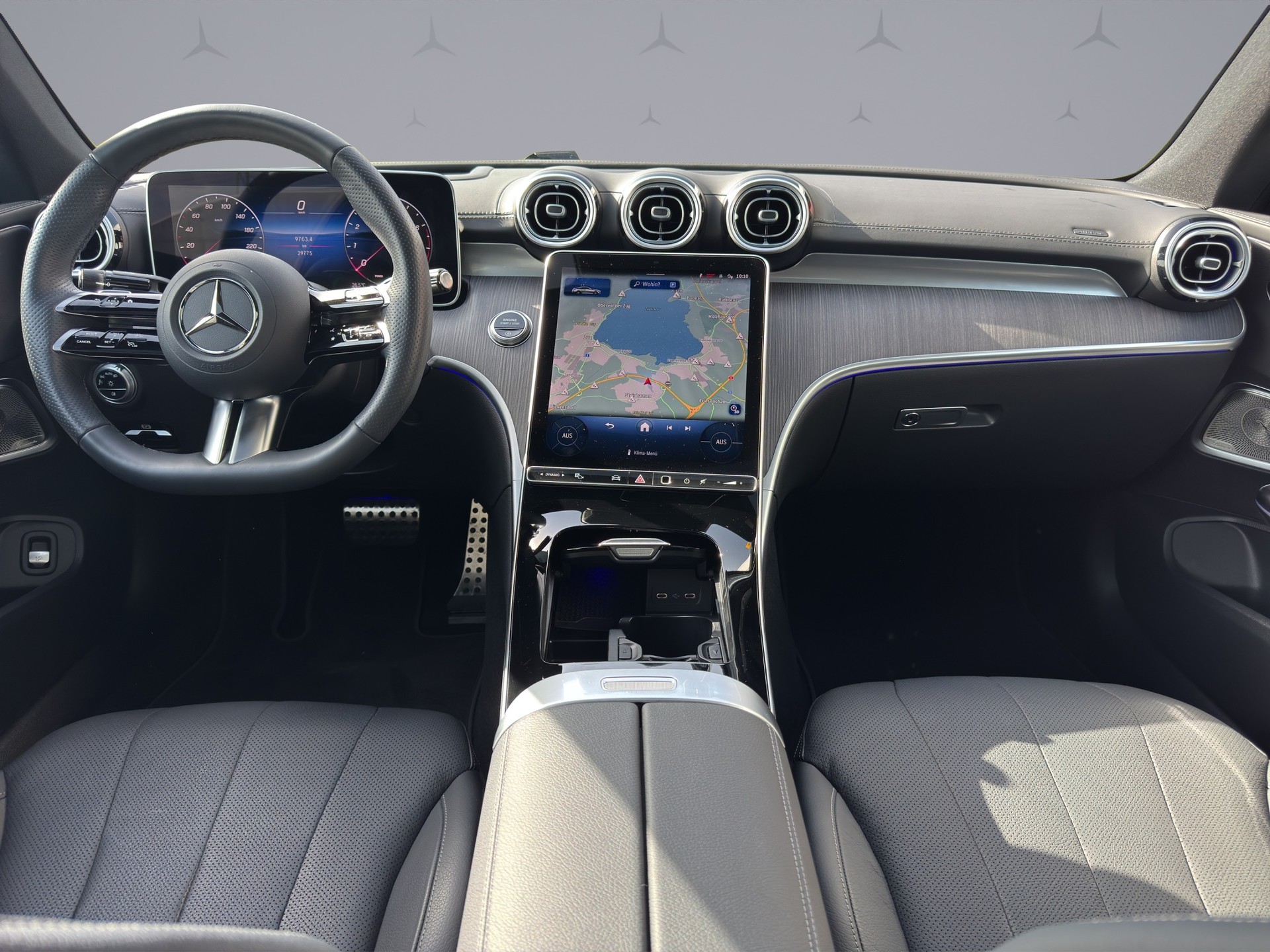 MERCEDES-BENZ CLE 200 AMG Line 4matic Coupé-image-13