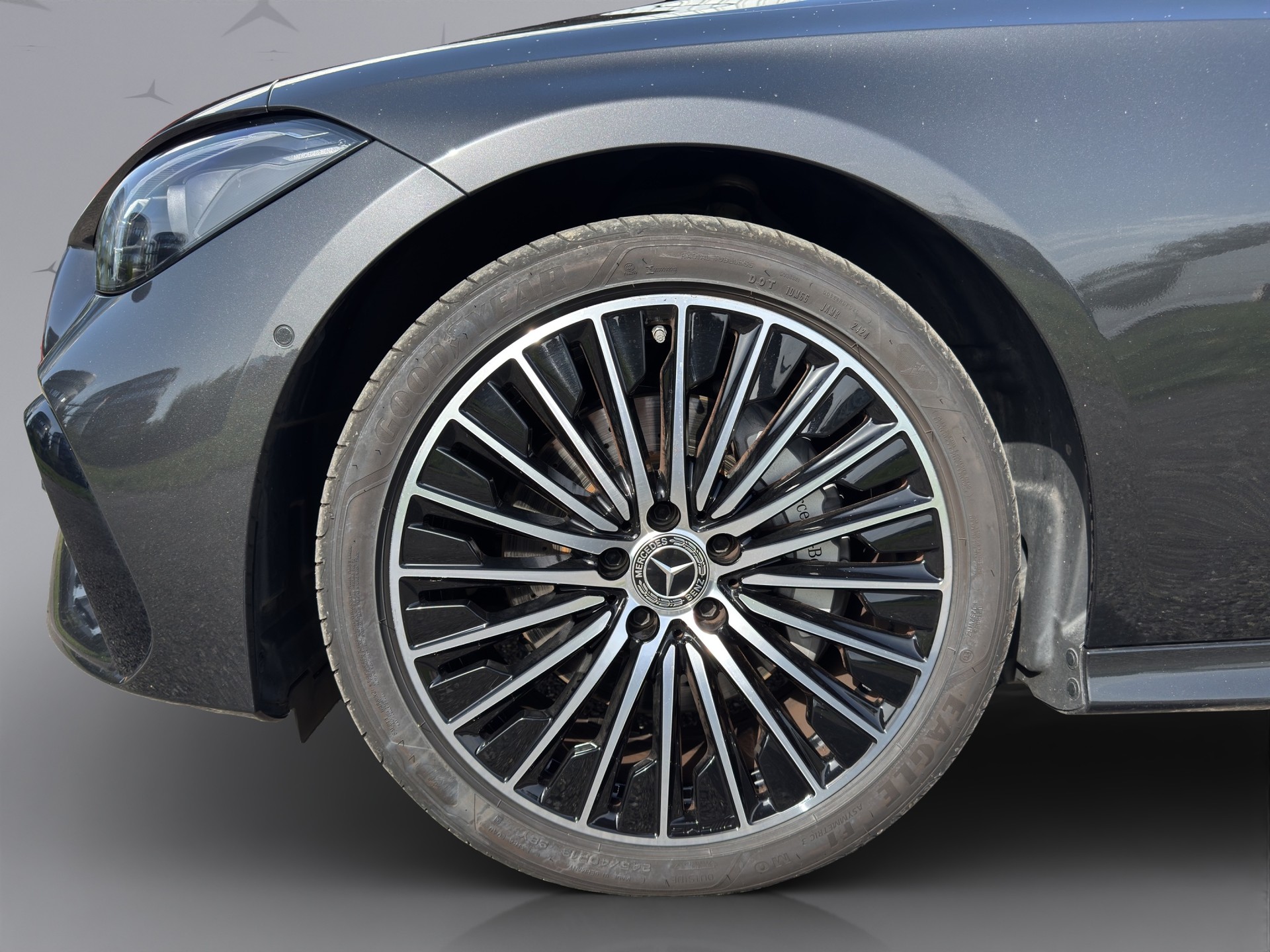 MERCEDES-BENZ CLE 200 AMG Line 4matic Coupé-showroom-element-2