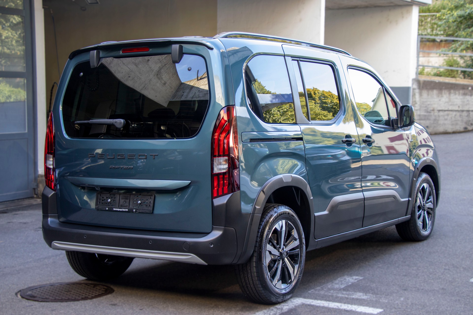 PEUGEOT Rifter 1.5 BlueHDi GT EAT8-showroom-element-2