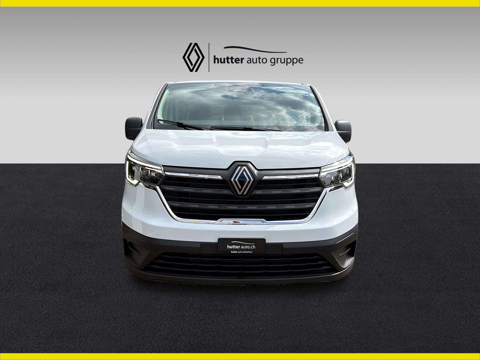RENAULT Trafic Passenger-image-1