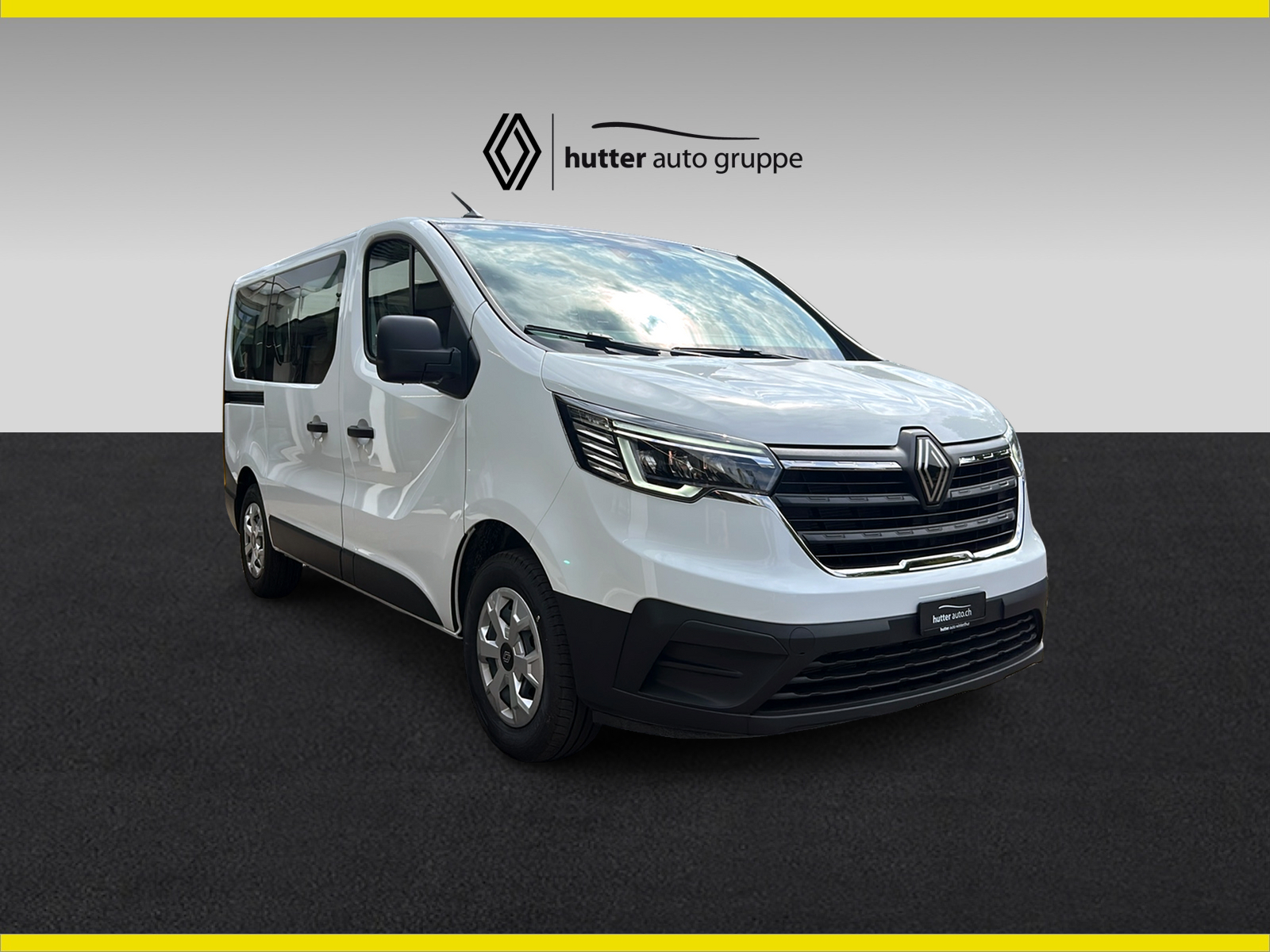 RENAULT Trafic Passenger-image-9