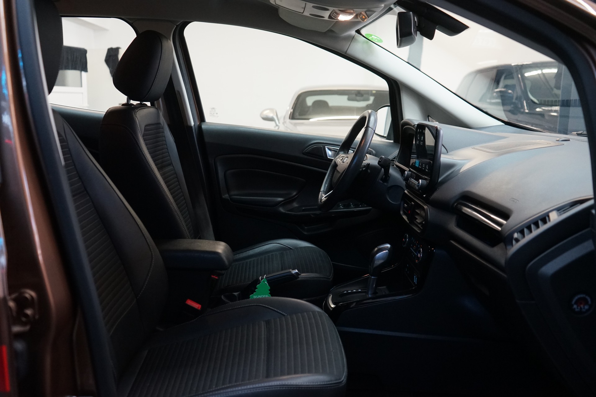 FORD EcoSport 1.0 SCTi Trend Automat-image-4