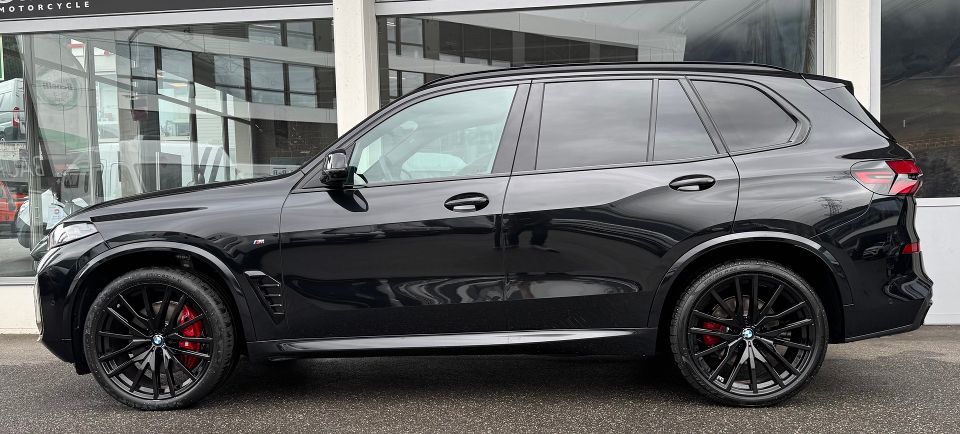 BMW X5 xDrive 48V 30d M Sport Pro Steptronic-showroom-element-2
