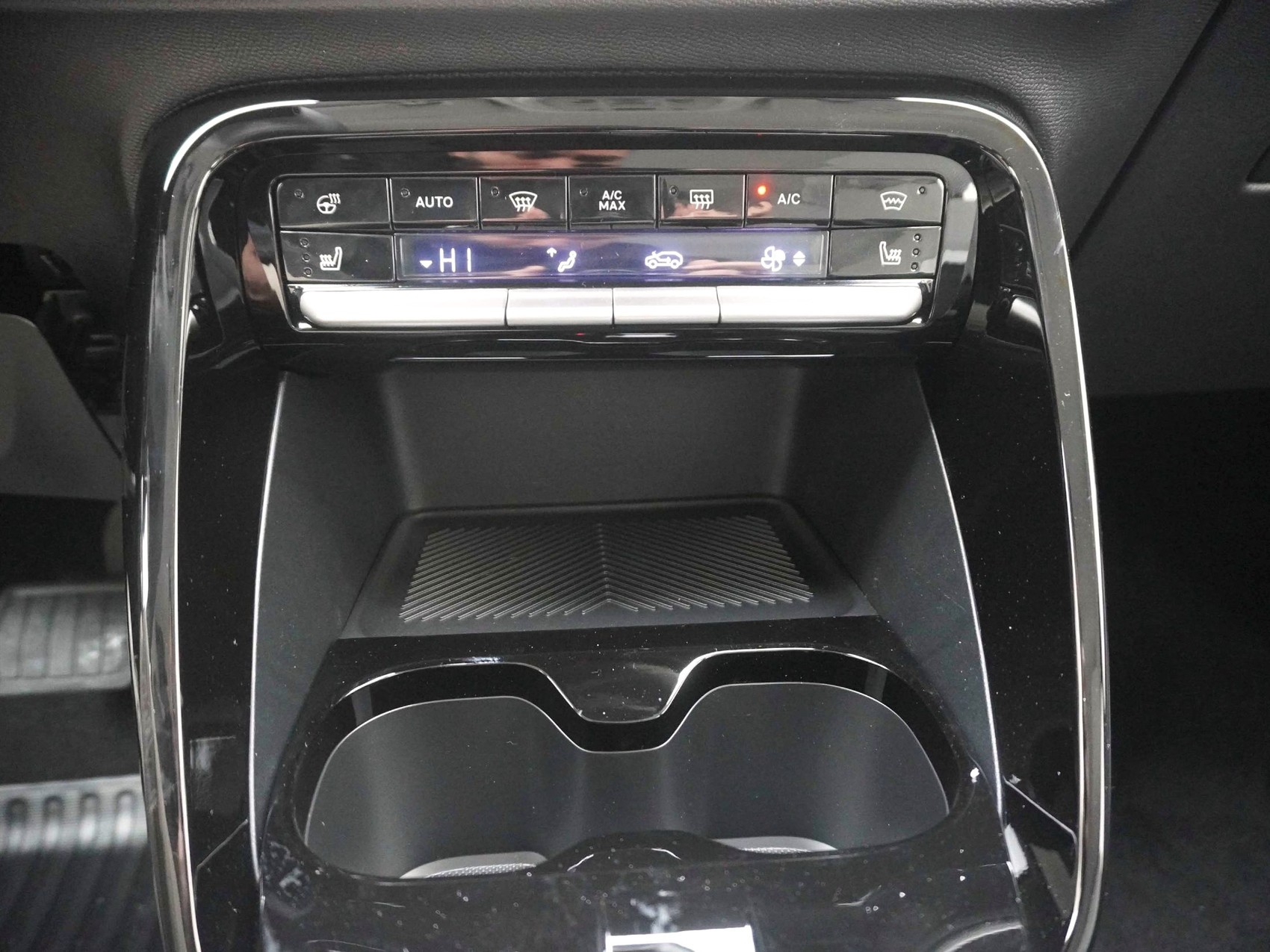 CITROEN C3 e-Plus-image-12