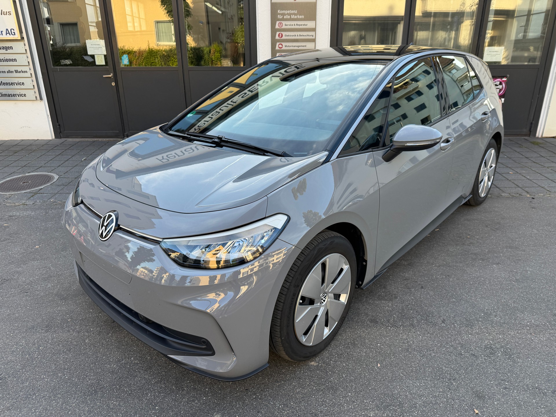 VW ID.3 Pro 58 kWh Pro-showroom-element-1