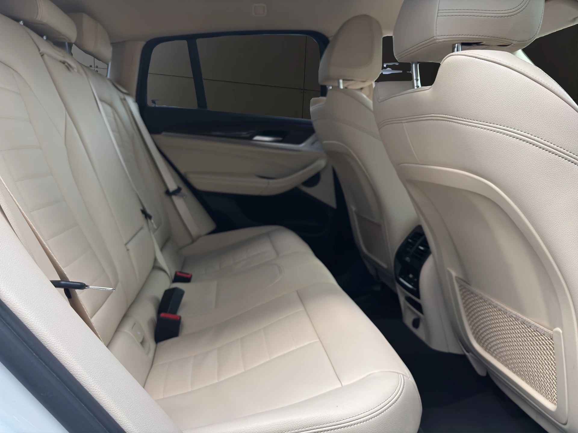 BMW X4 xDrive 30i xLine Steptronic-image-19