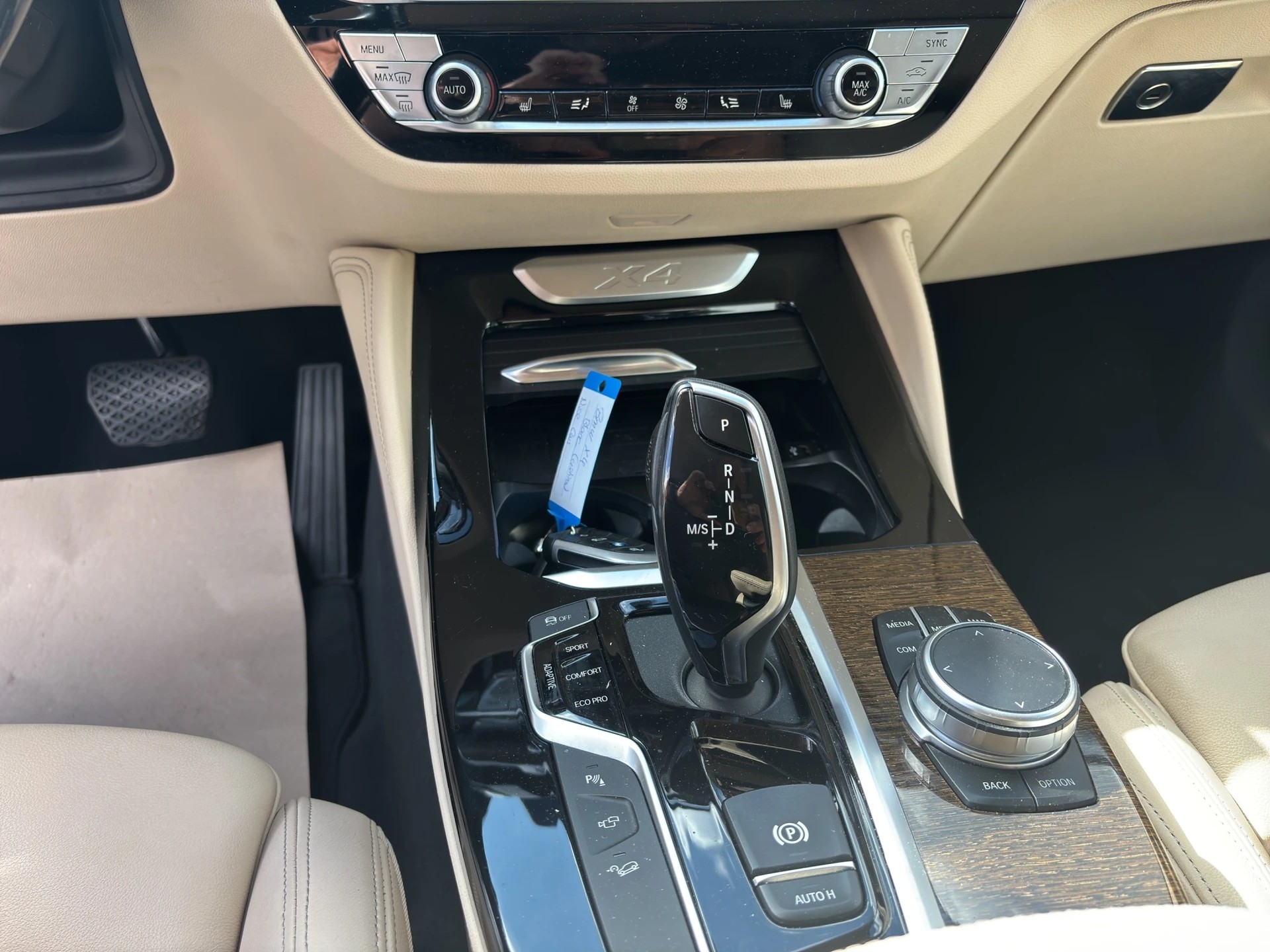 BMW X4 xDrive 30i xLine Steptronic-image-14