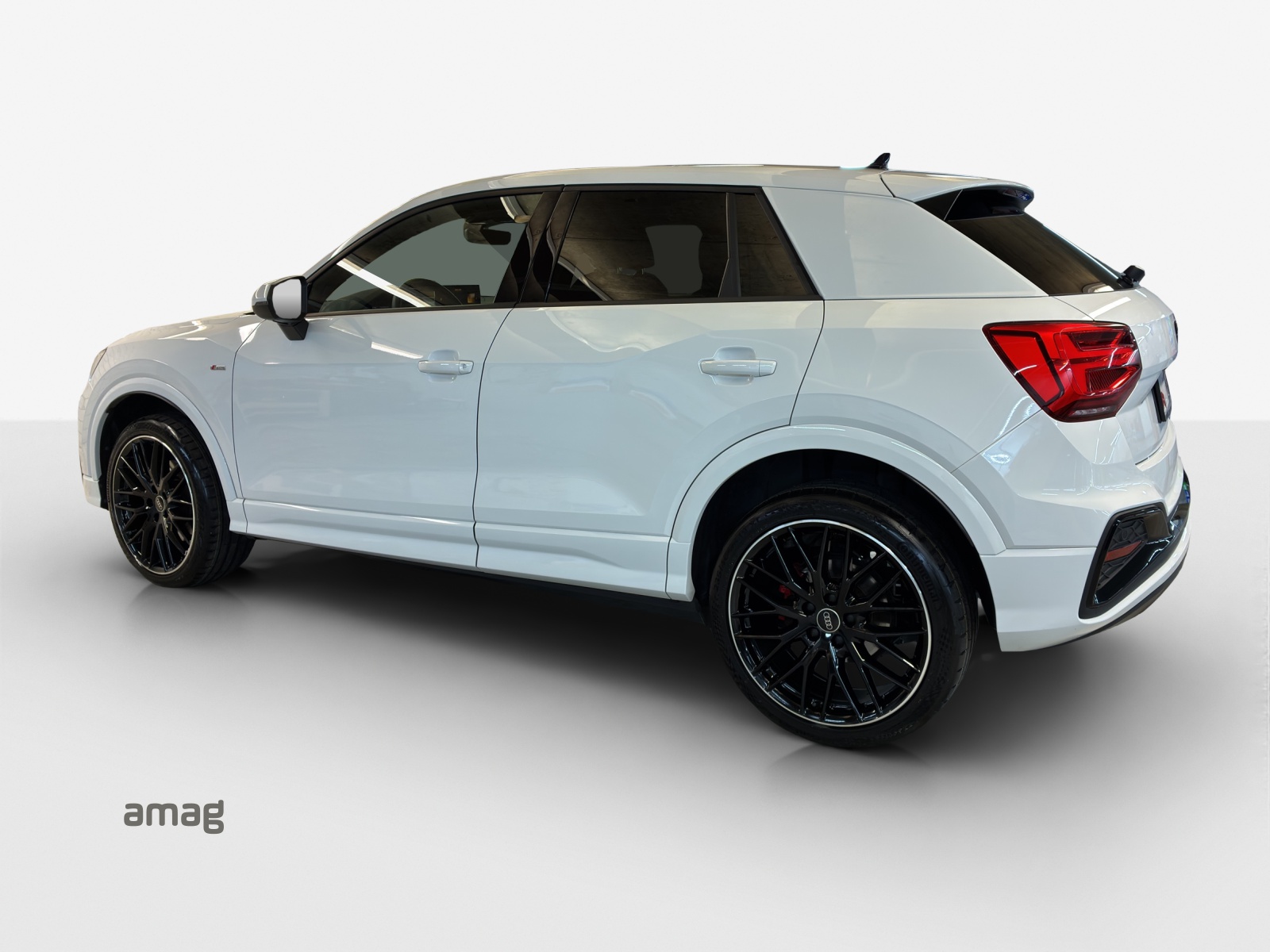 AUDI Q2 40 TFSI S line Attraction quattro S-tronic-showroom-element-2