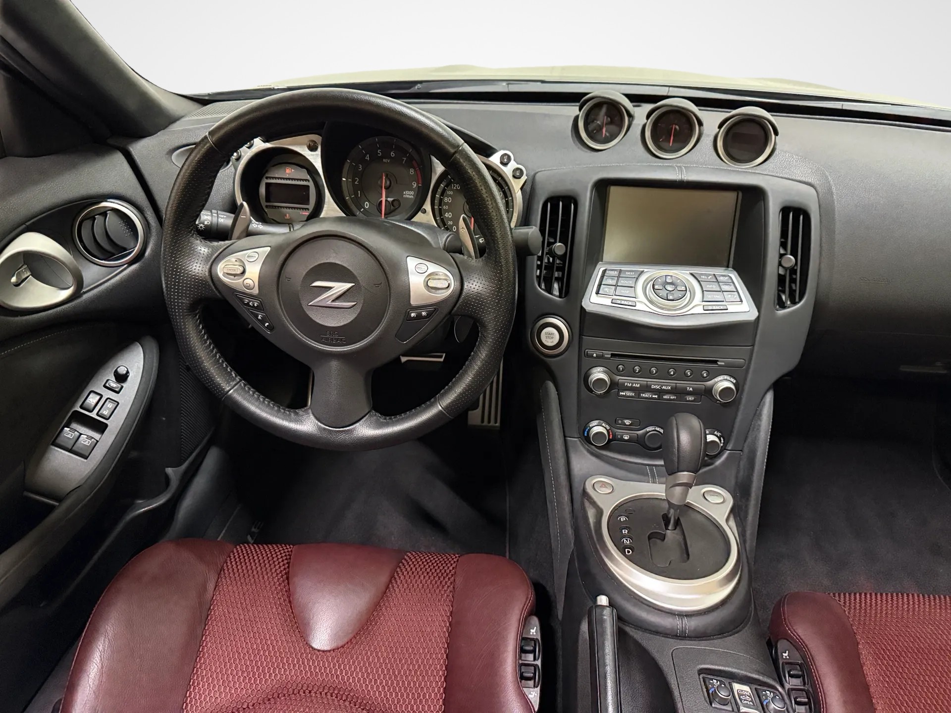 NISSAN 370 Z Roadster Pack Automatic-image-15