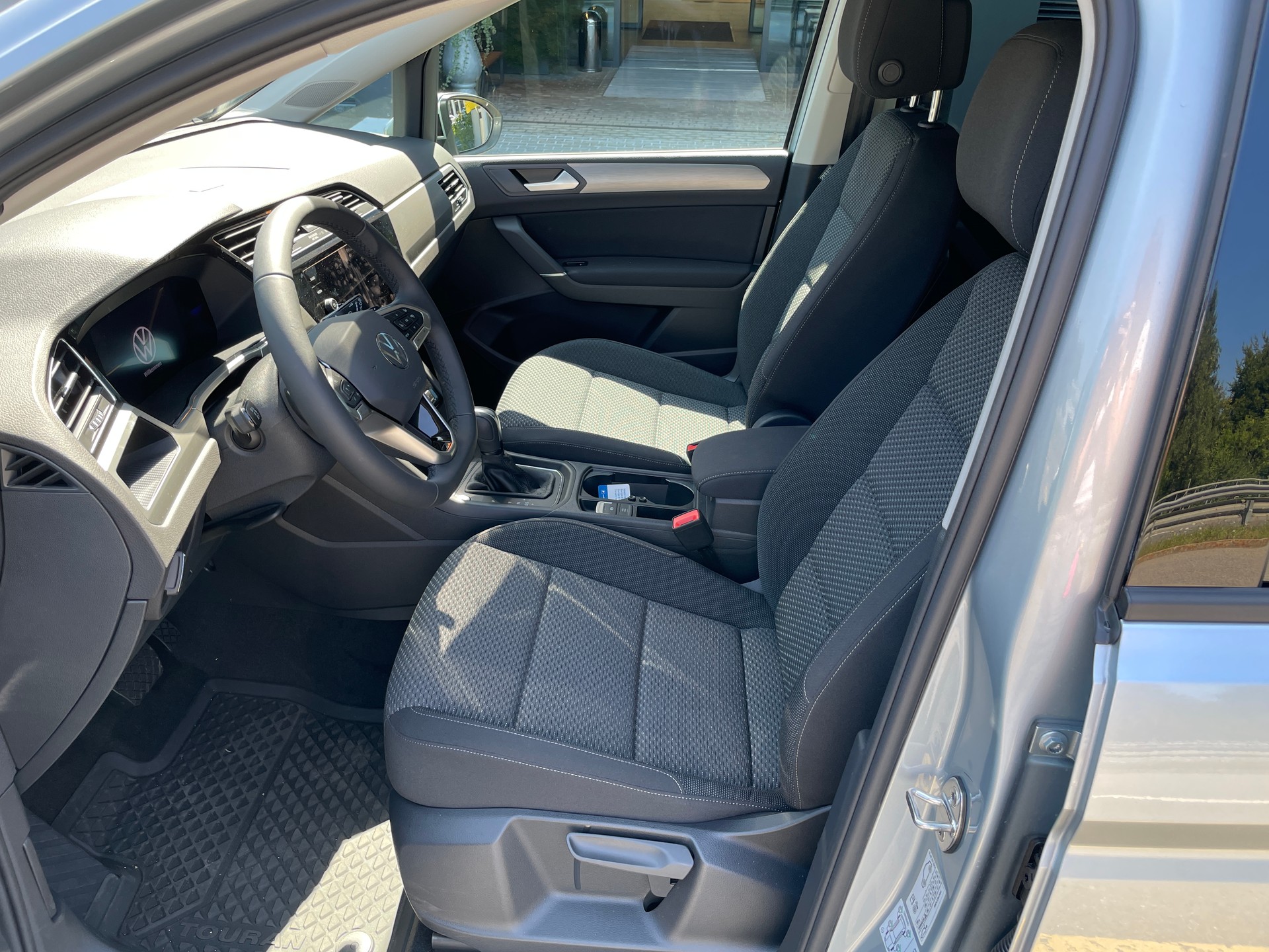 VW Touran 1.5 TSI EVO Comfortline DSG - 7 Sitzer, AHK-image-17