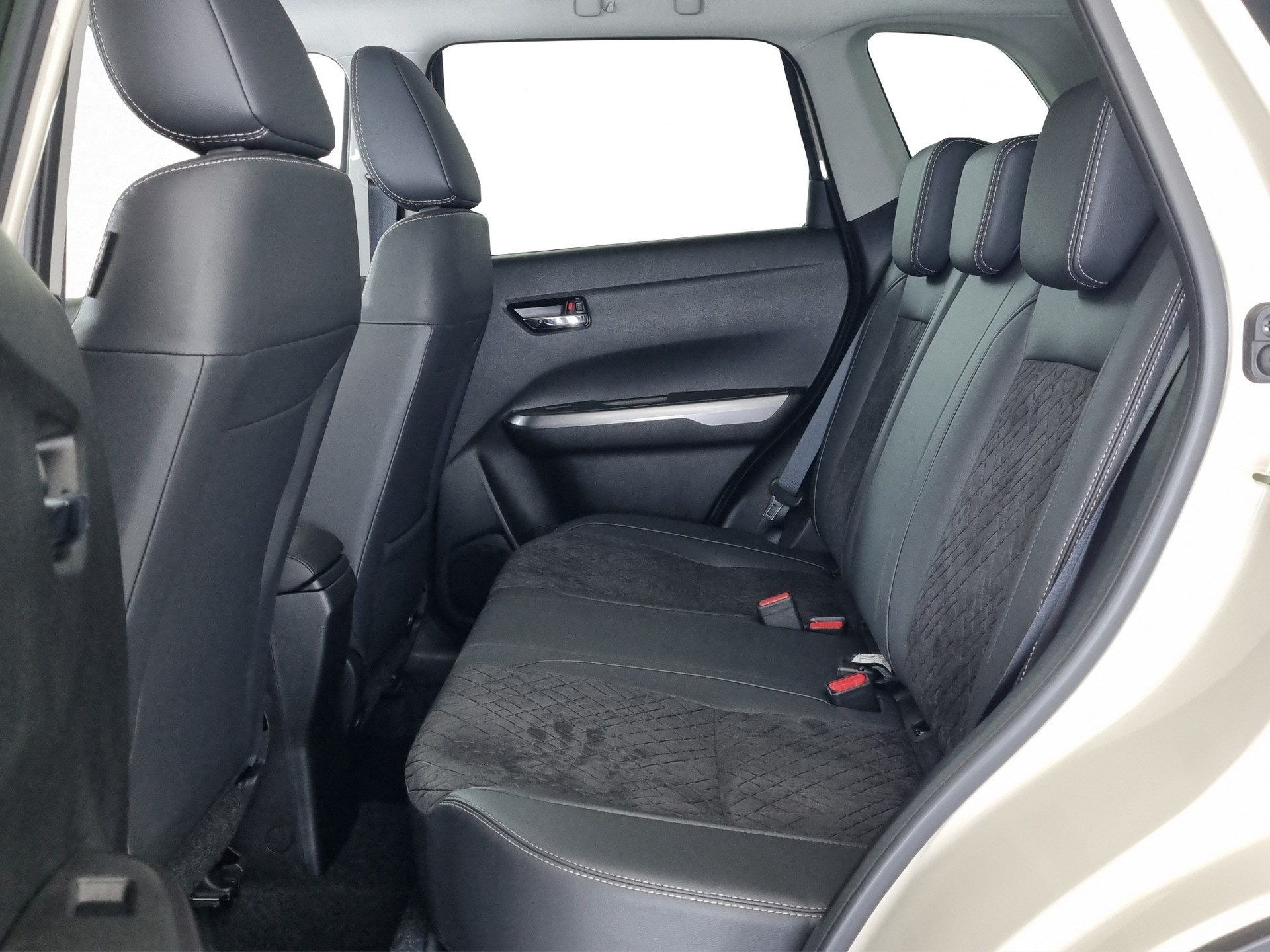 SUZUKI Vitara 1.4 Compact Top Hyb. 4x4 AT Panoramadach-image-6