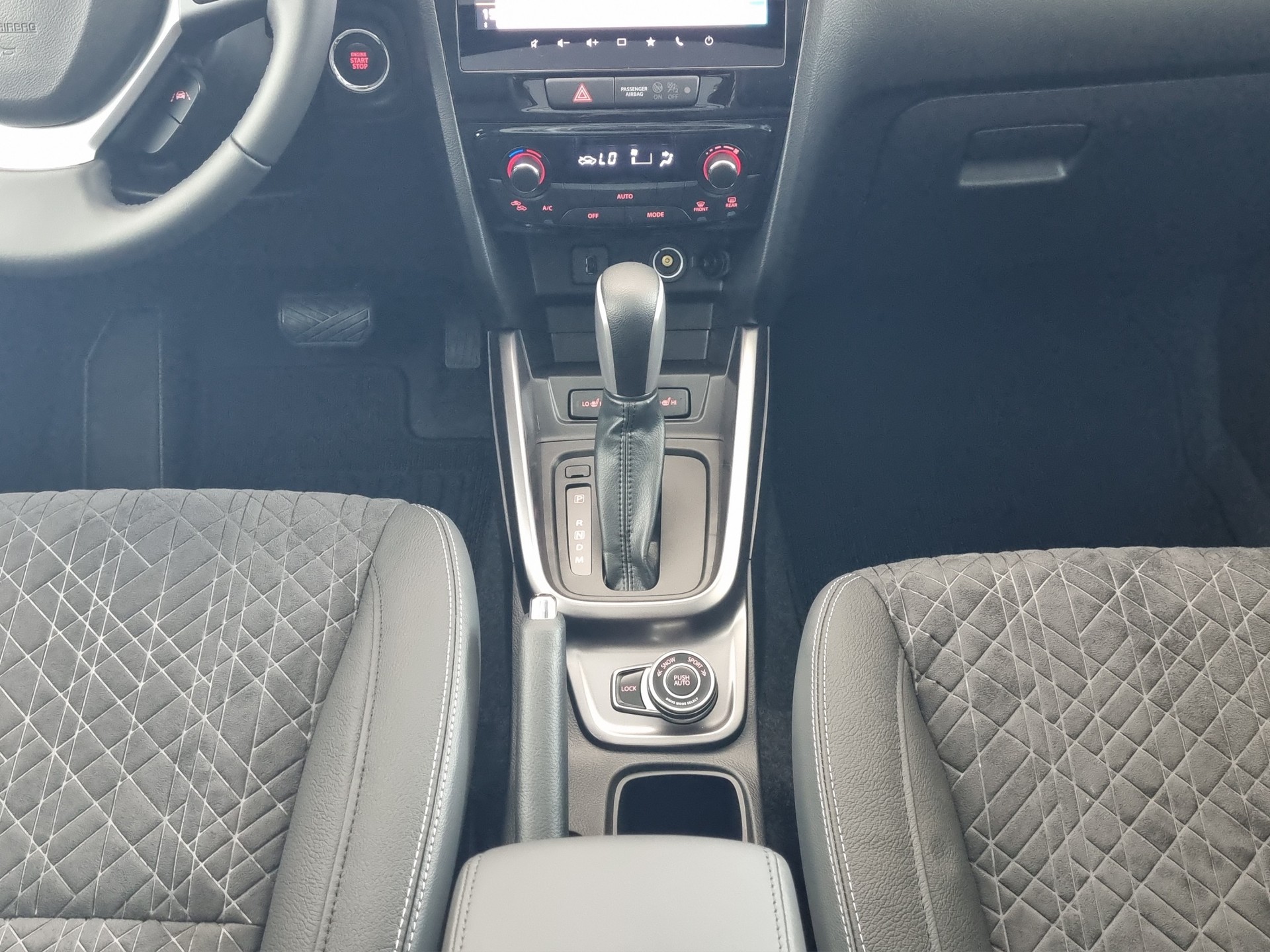 SUZUKI Vitara 1.4 Compact Top Hyb. 4x4 AT Panoramadach-image-9