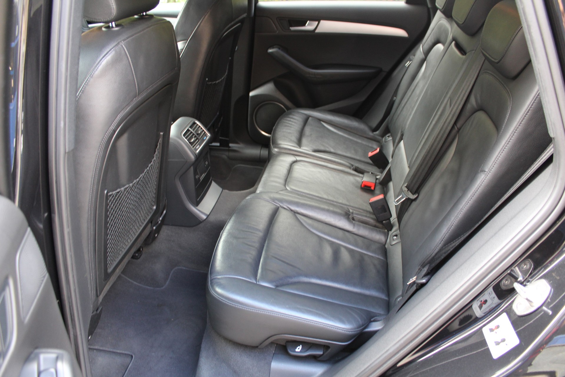AUDI Q5 3.0 TDI quattro S-tronic-image-14