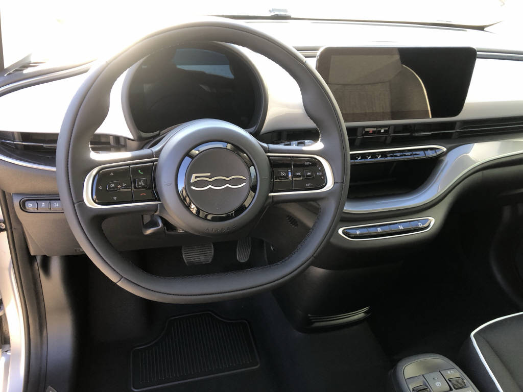 FIAT 500 BEV Swiss Edition MY24-image-8