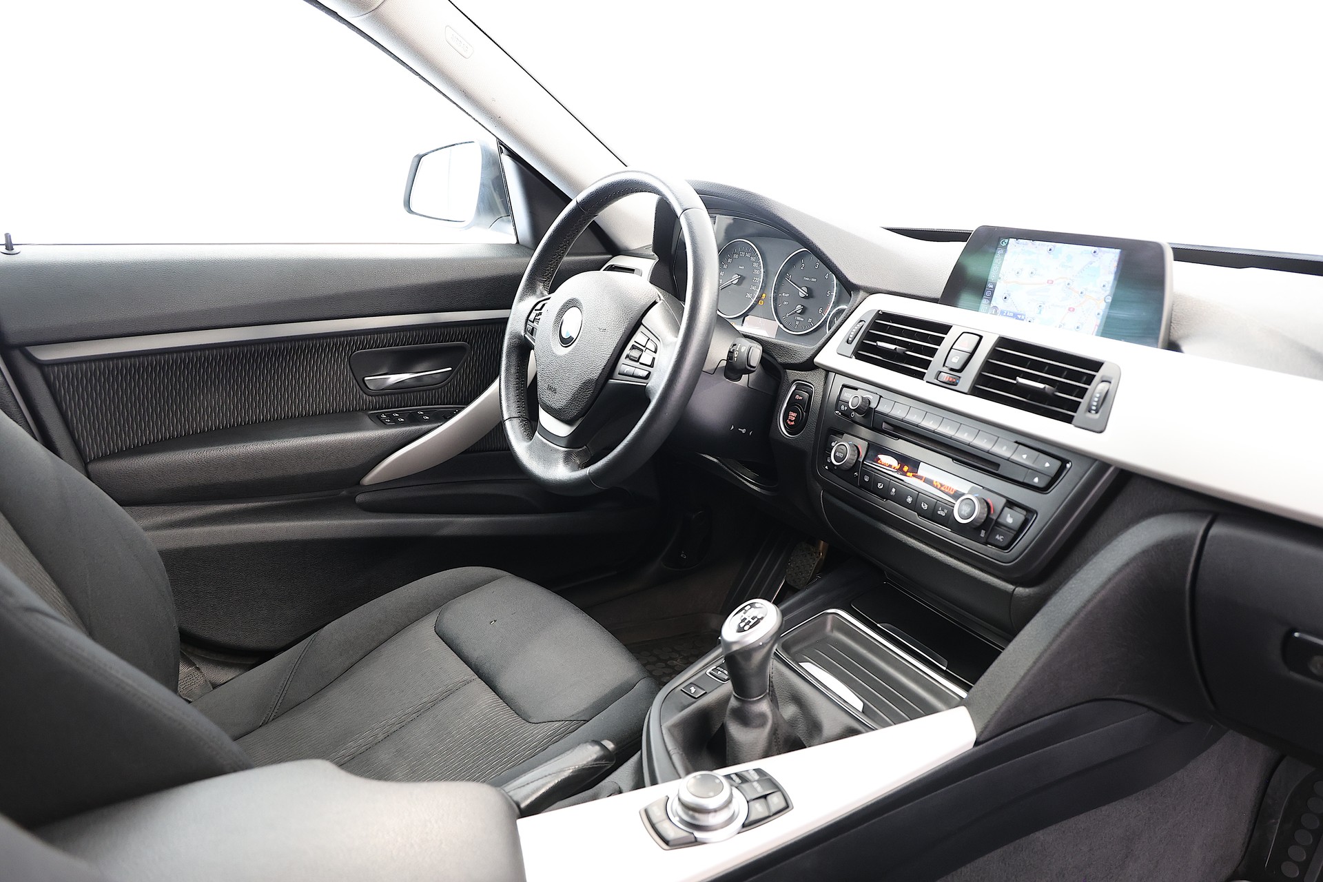 BMW 320d GT-image-13