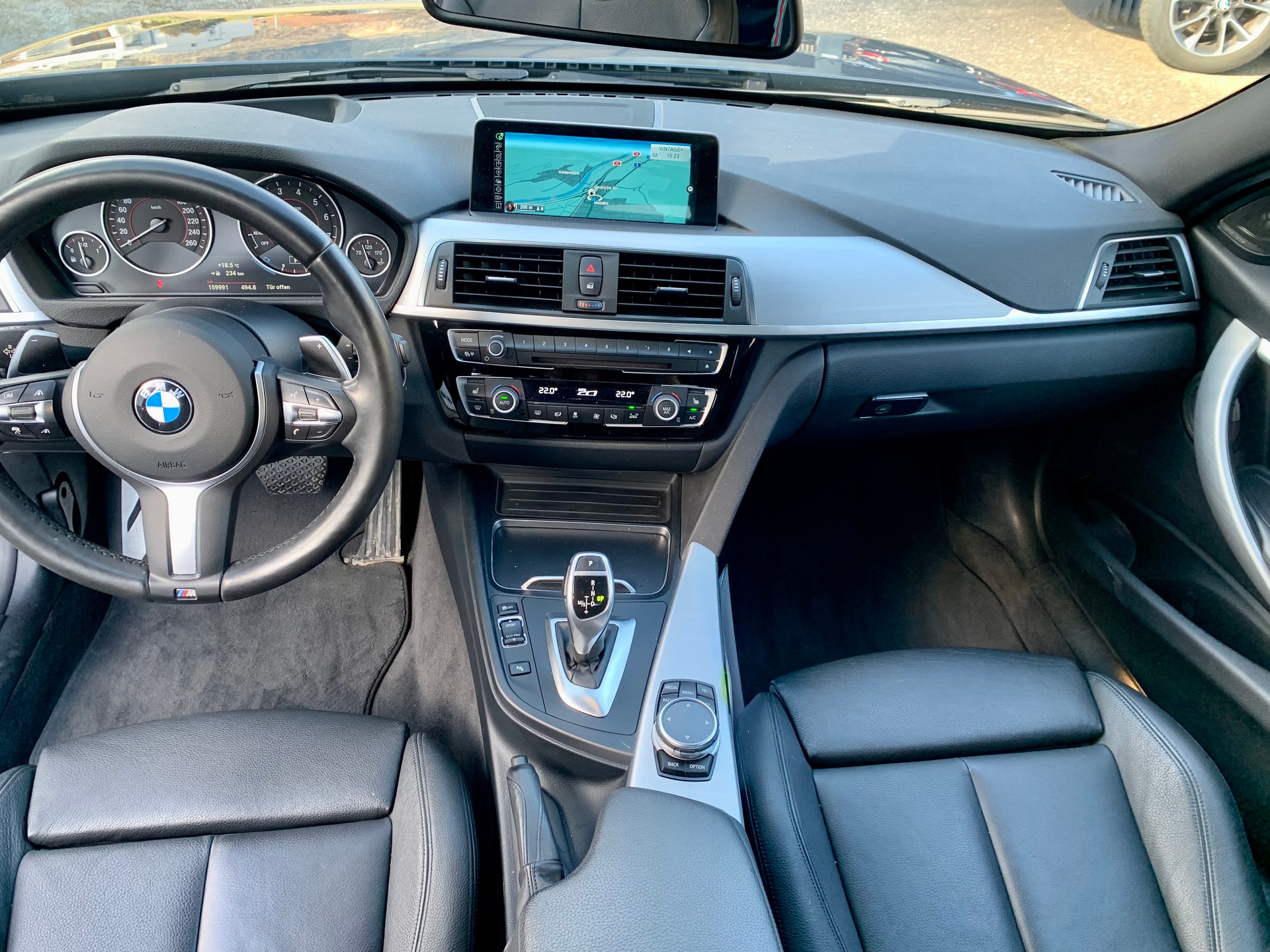 BMW 340i xDrive Touring M-Sport Steptronic-image-7