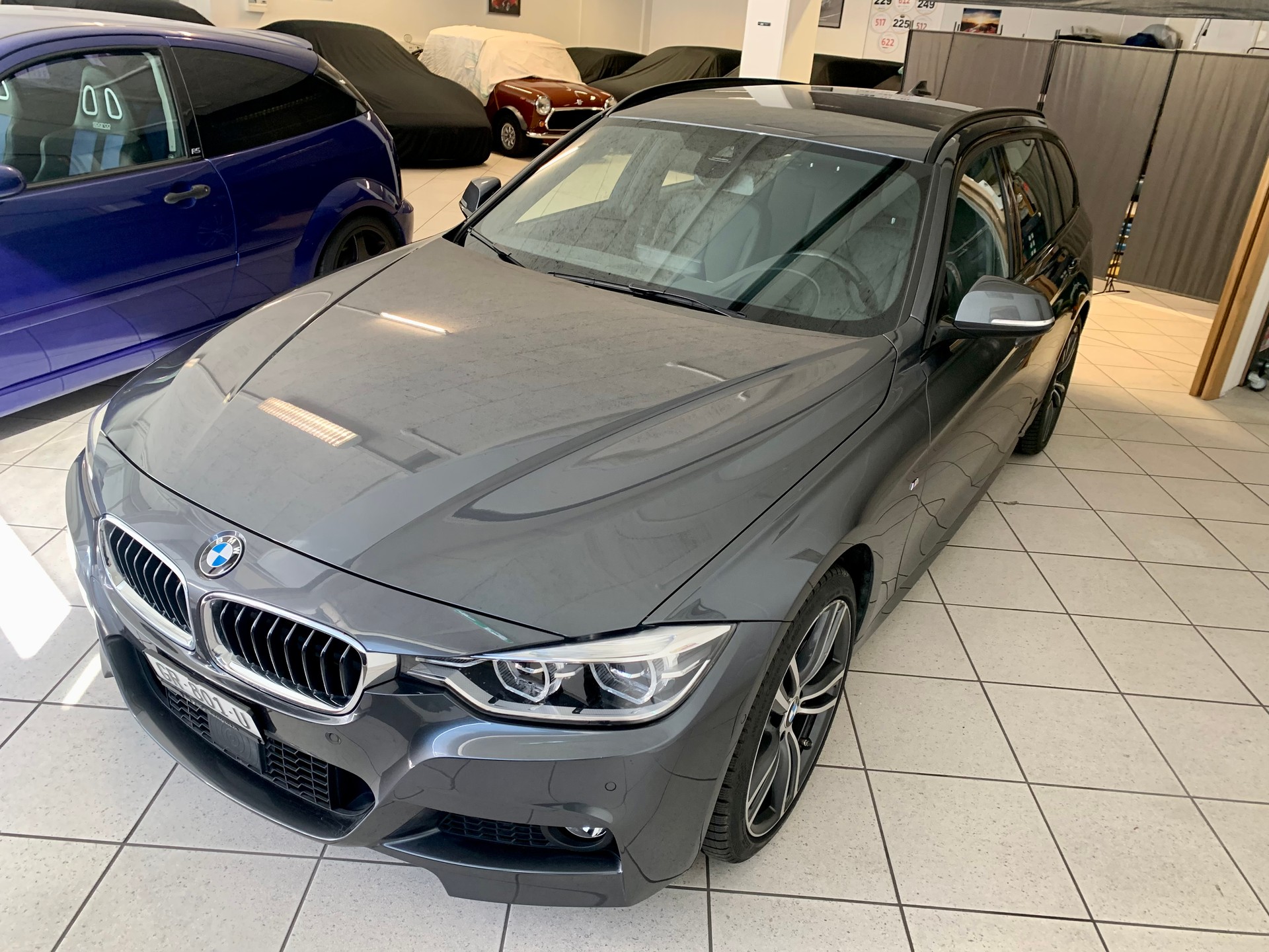 BMW 340i xDrive Touring M-Sport Steptronic-image-1
