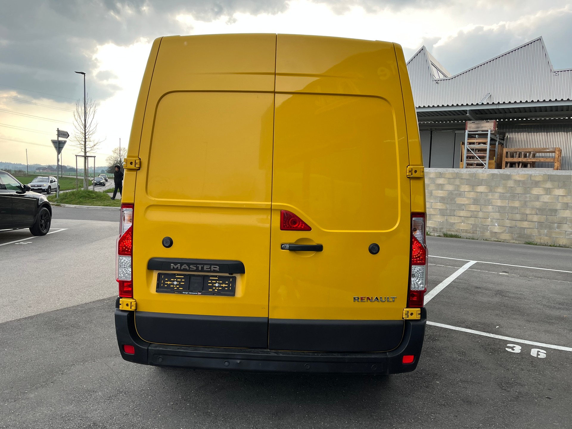 RENAULT Master T35 2.3dCi 130 L3H2-image-6