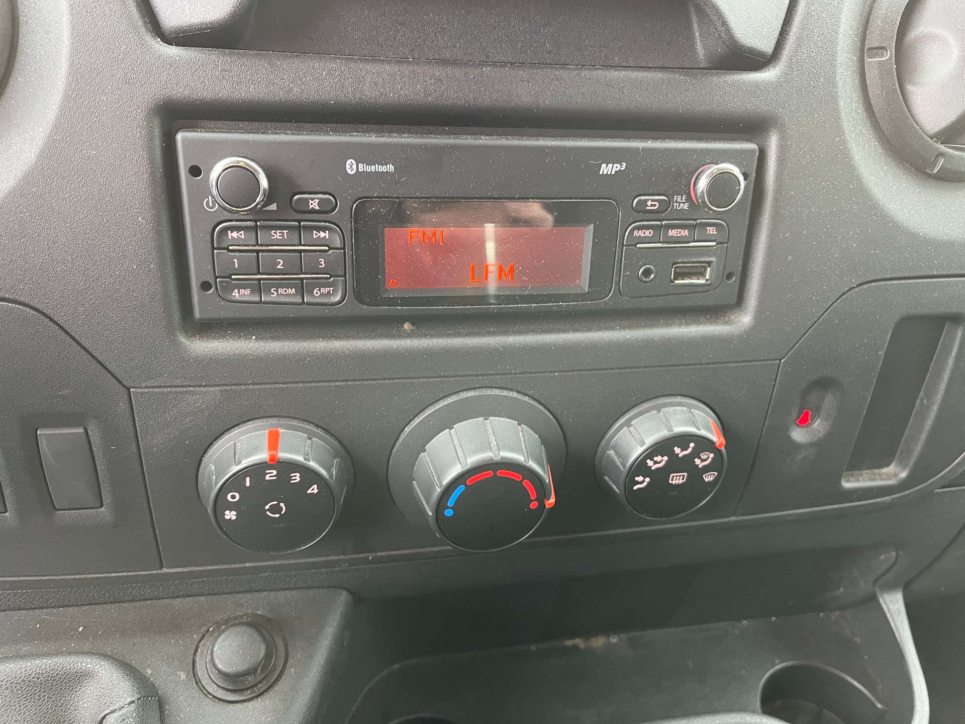 RENAULT Master T35 2.3dCi 130 L3H2-image-13