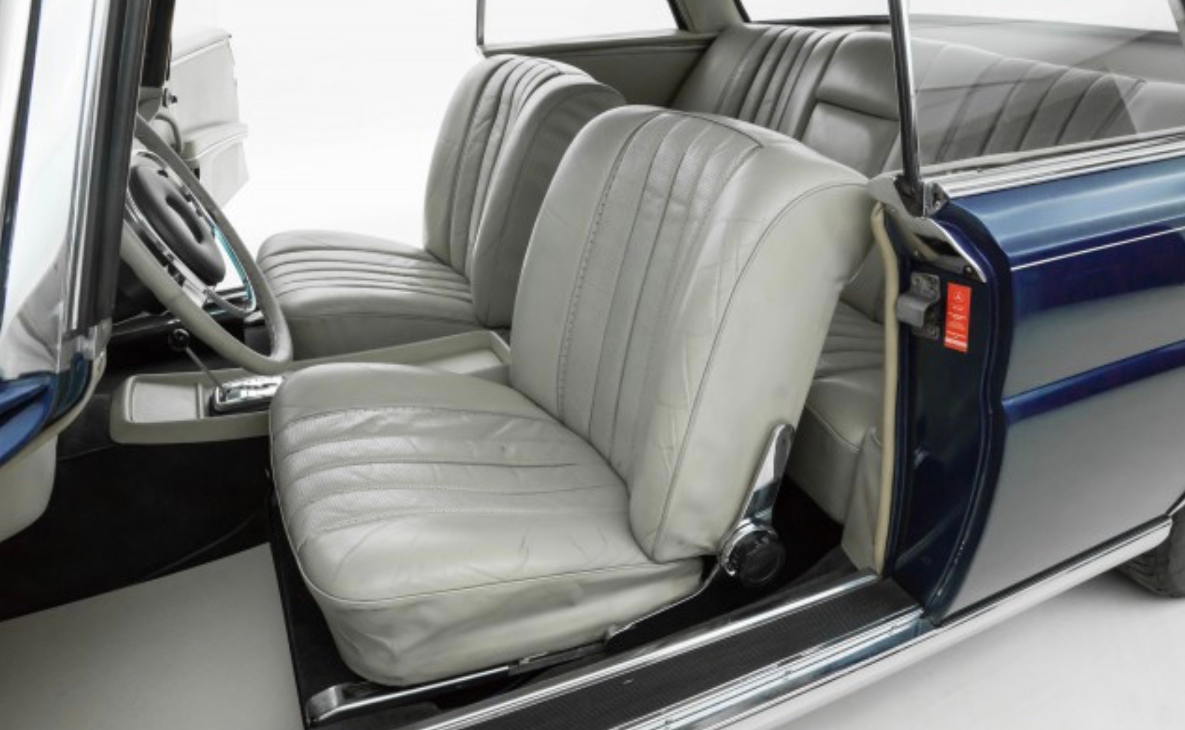 MERCEDES-BENZ SE 3.5 V8 Coupe Flachkühler W 111-image-12