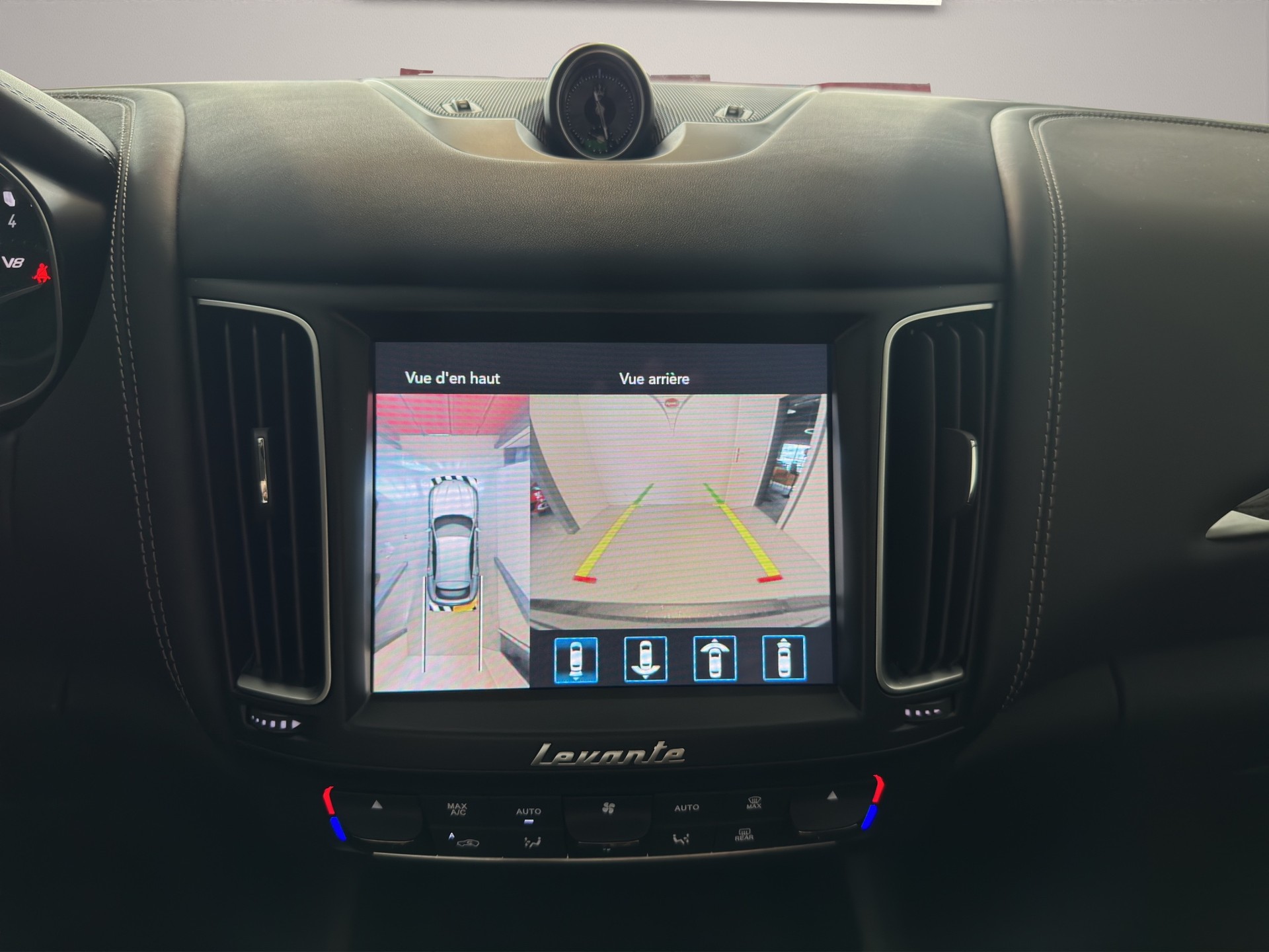 MASERATI Levante 3.8 V8 Trofeo Q4 Automatica-image-16