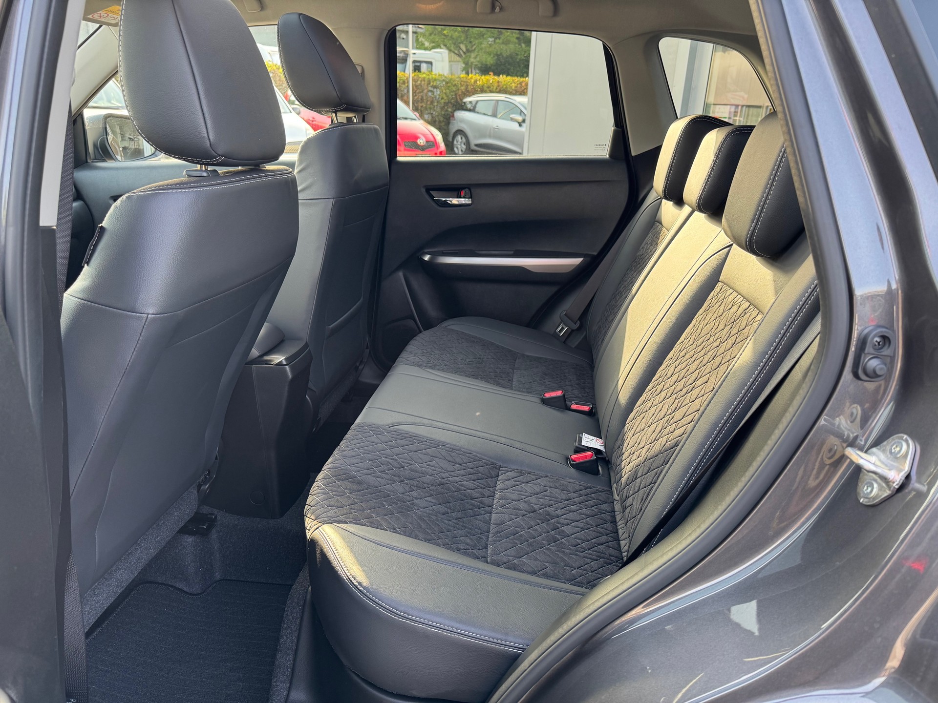 SUZUKI Vitara 1.4 Boosterjet Compact Top Hybrid-image-4