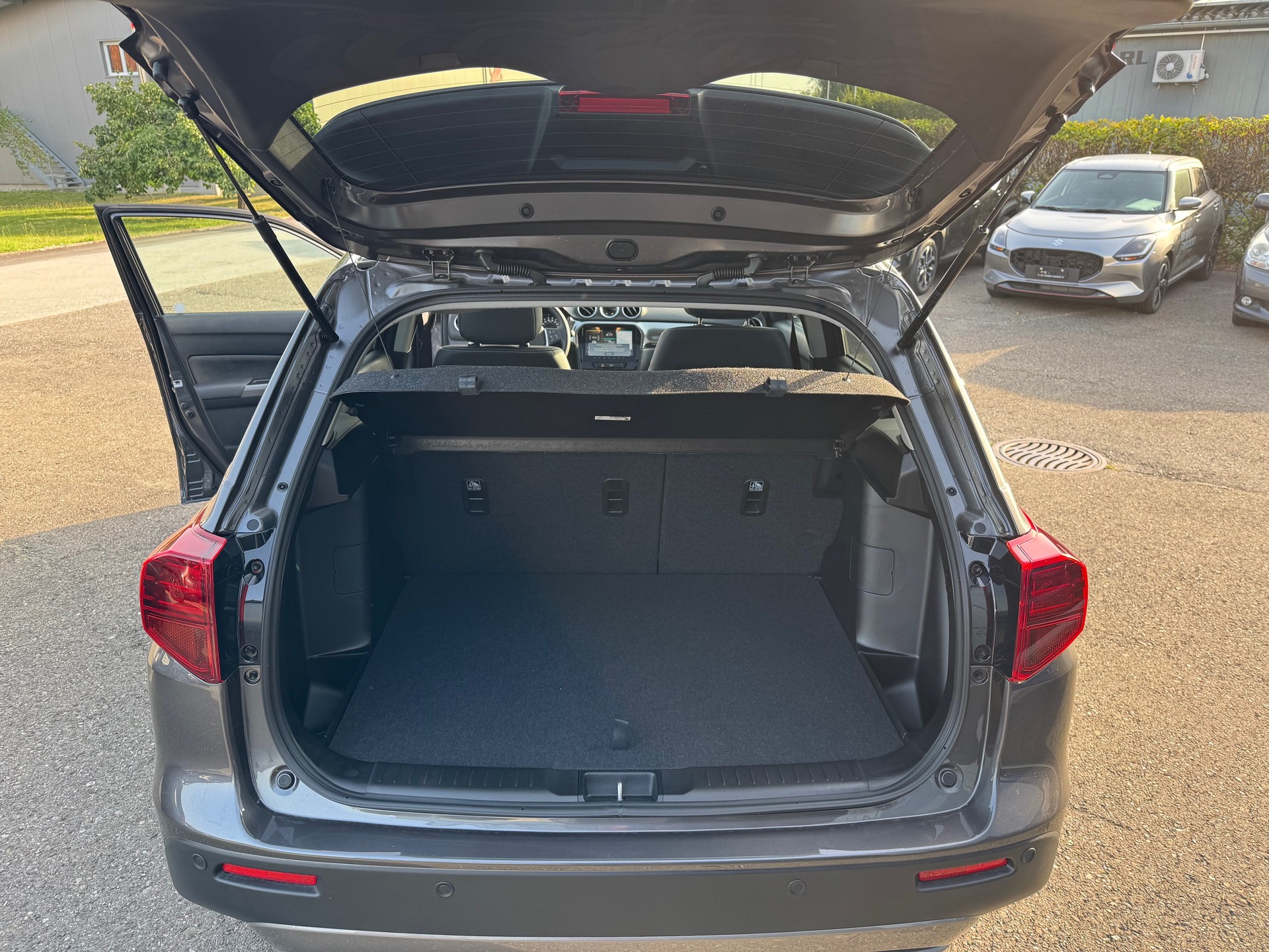 SUZUKI Vitara 1.4 Boosterjet Compact Top Hybrid-image-8