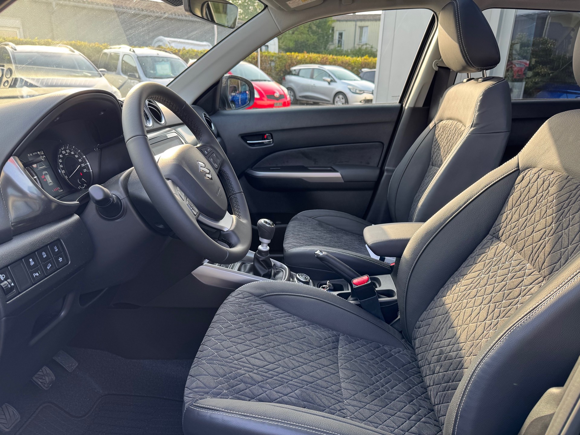 SUZUKI Vitara 1.4 Boosterjet Compact Top Hybrid-image-5