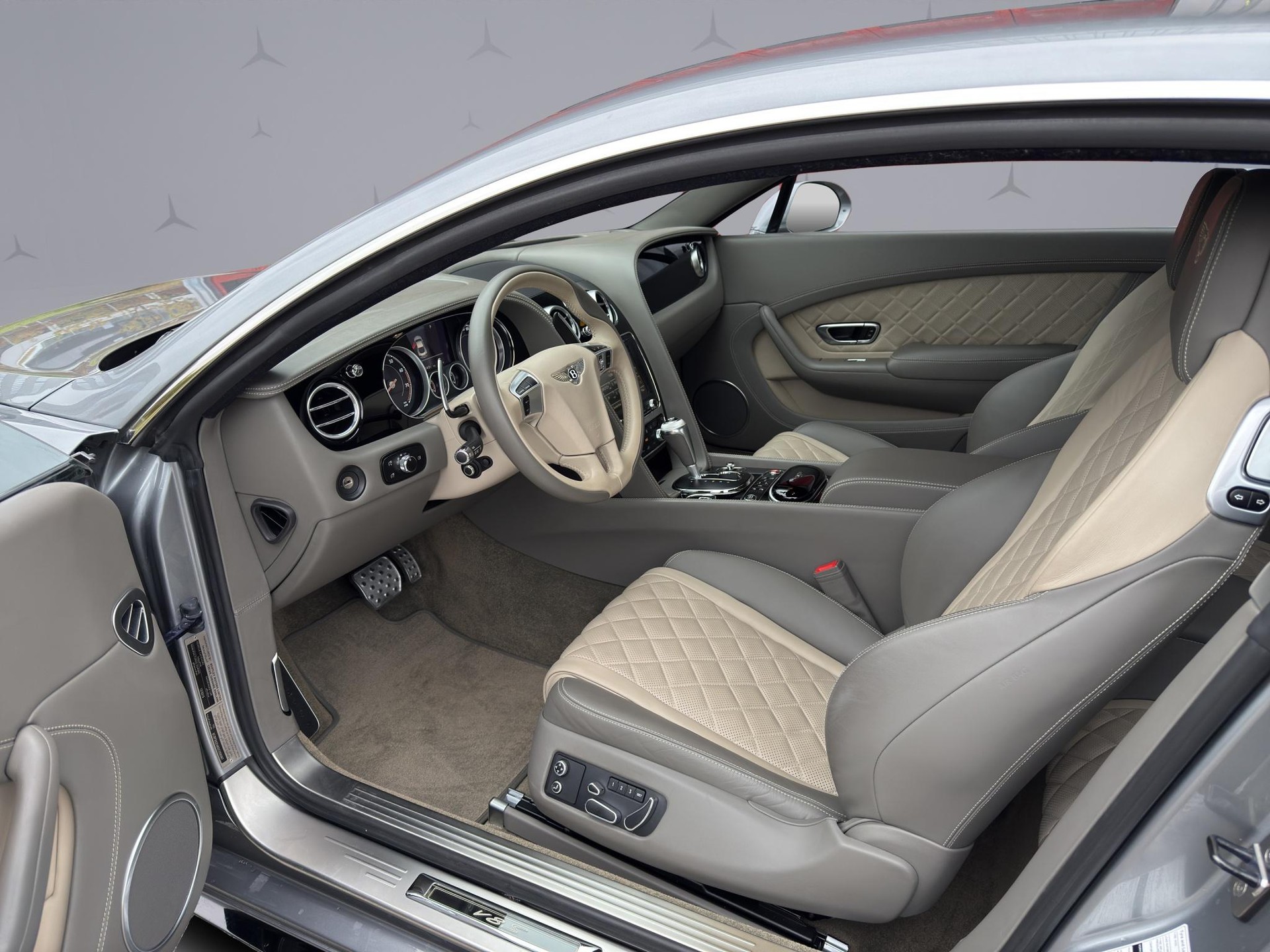 BENTLEY Continental GT 4.0 V8 S 527PS-image-16