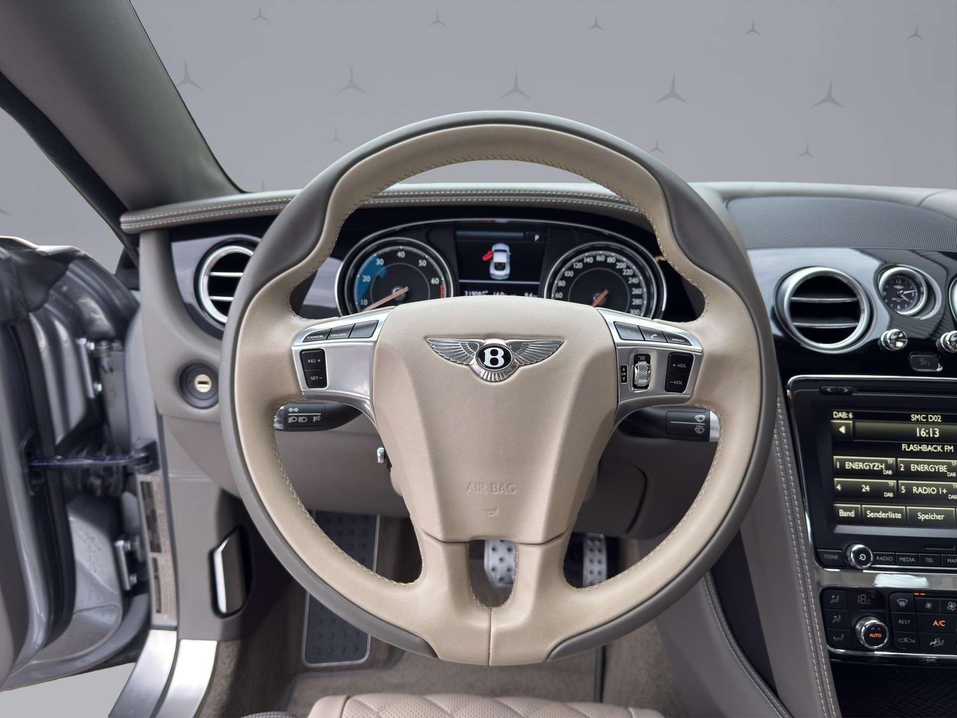 BENTLEY Continental GT 4.0 V8 S 527PS-image-9