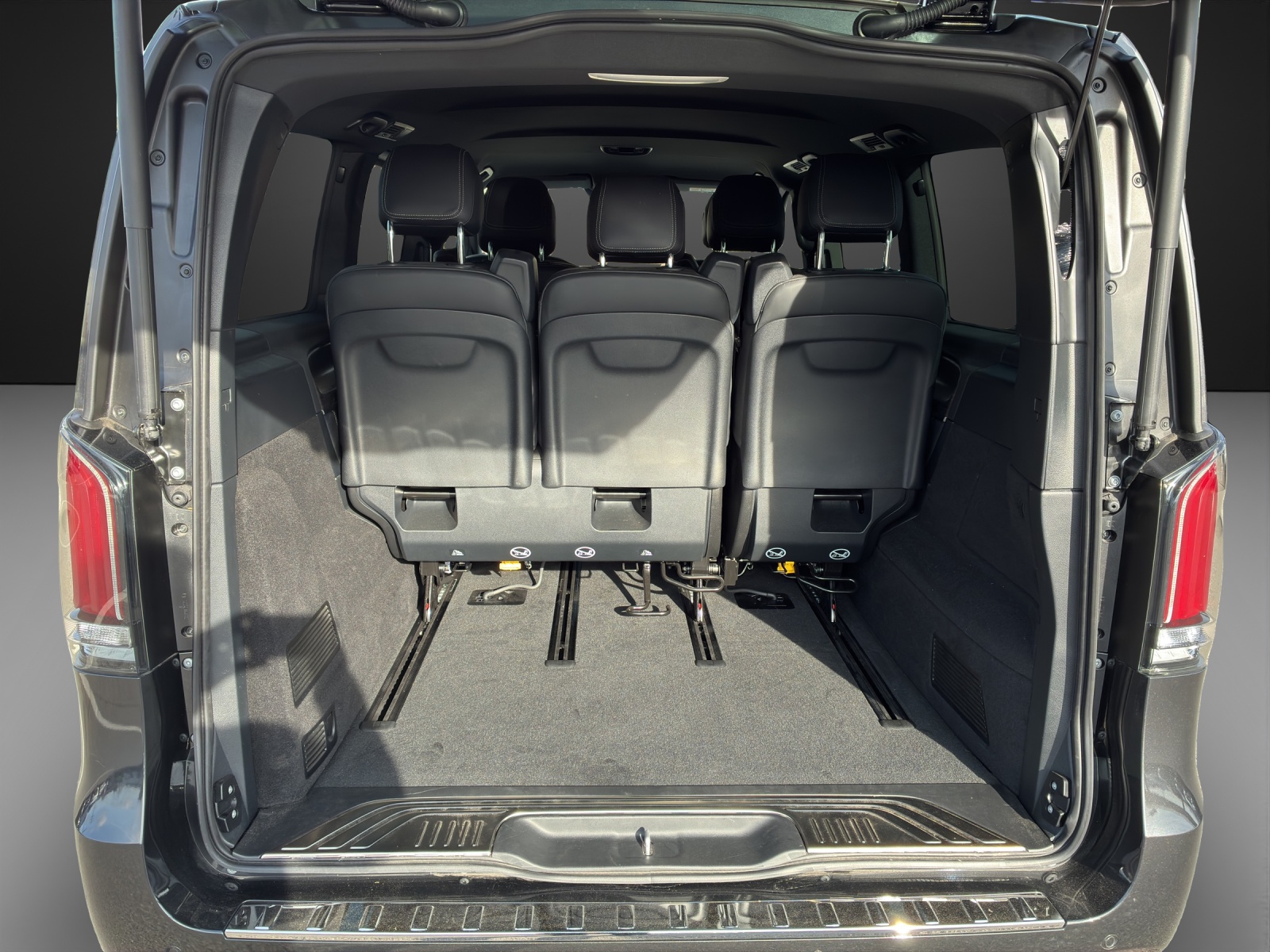 MERCEDES-BENZ V 300 d lang Exclusive 4Matic 9G-Tronic-image-5